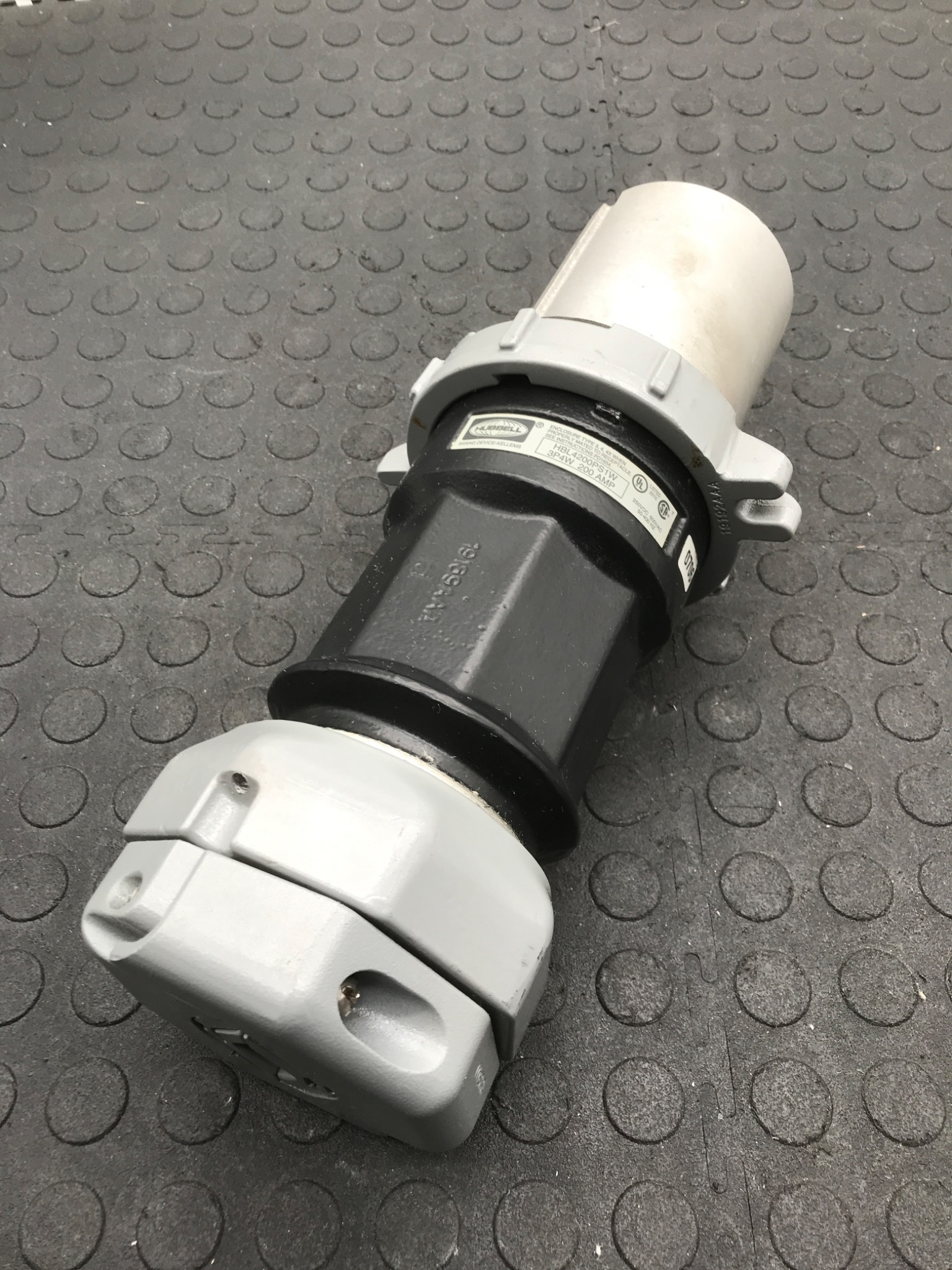 HUBBELL HBL4200PS1W 3P4W Pin & Sleeve Plug USED 0