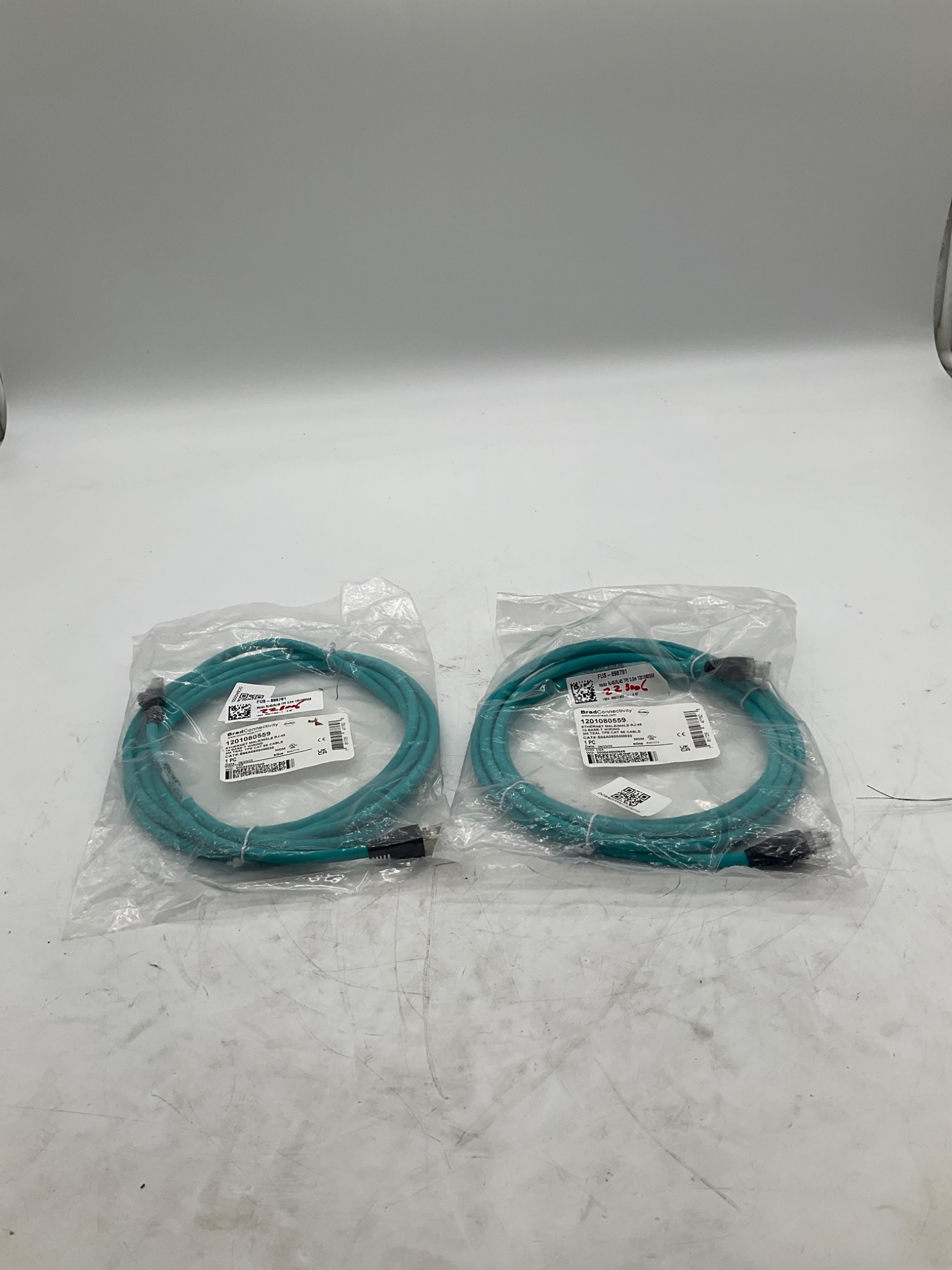 MOLEX / BRAD CONNECTIVITY 1201080559 RJ45 Ethernet Cordset 3M (LOT OF 2) NEW 1