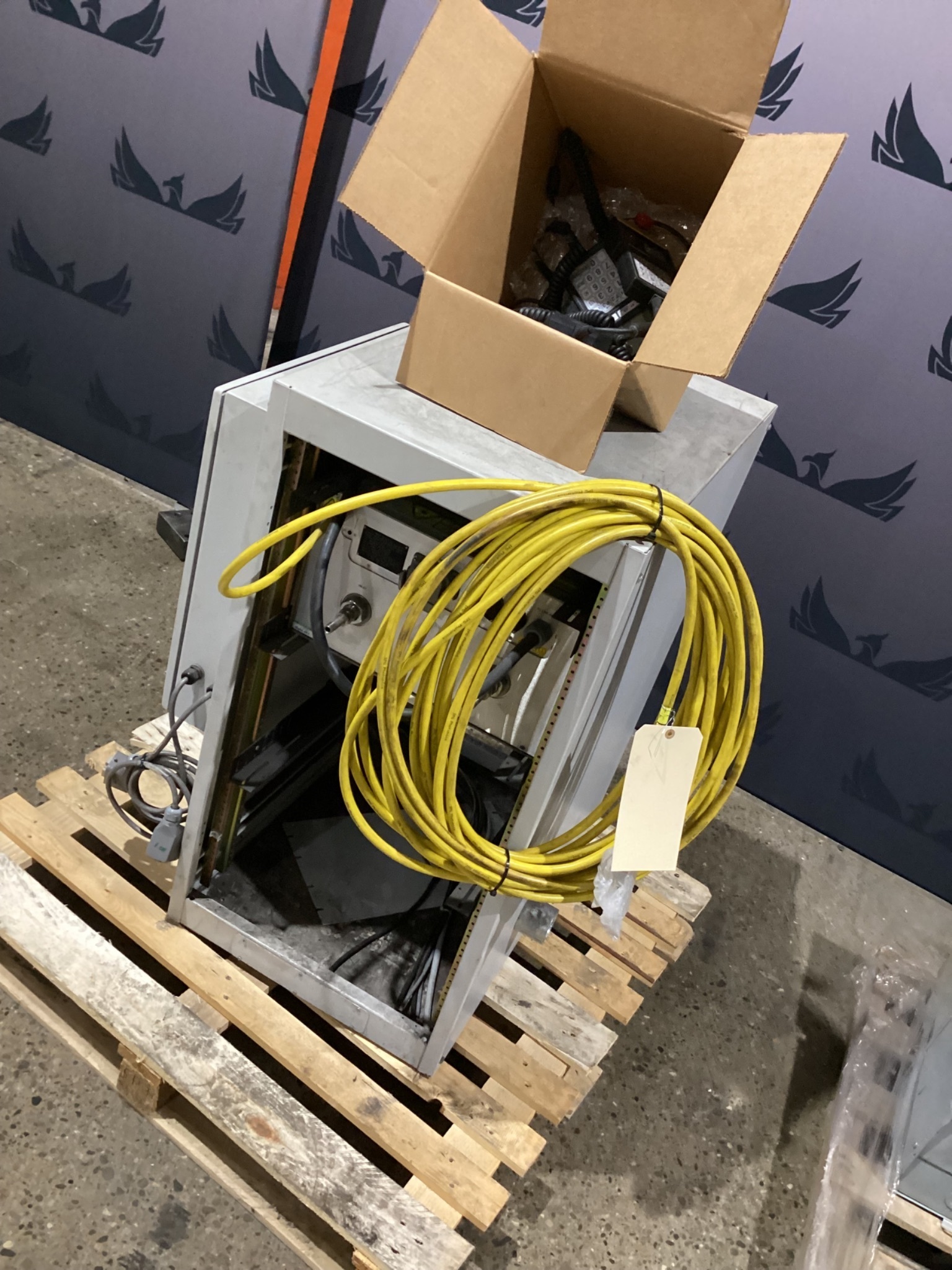 IPG YLR-1000 LASER CUTTING PANEL CABINET AND TEACH PENDANT USED 0