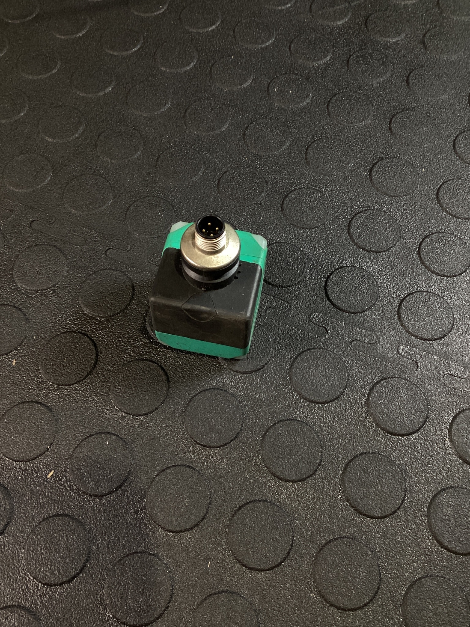 PEPPERL+FUCHS 120992 / NBN40-L2-A2-V1 Inductive Sensor USED 0