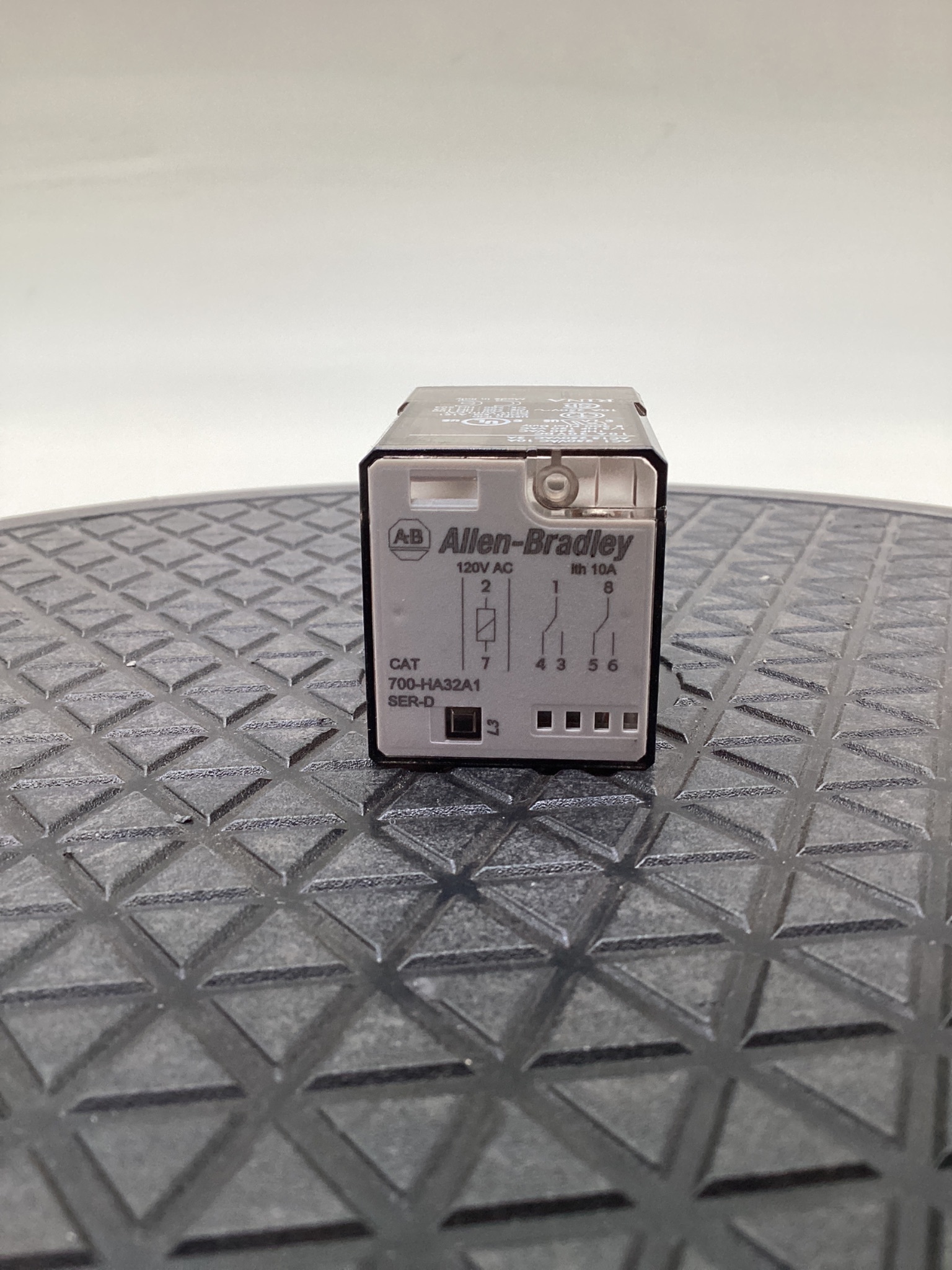 ALLEN-BRADLEY 700-HA32A1 General Purpose Relay 120VAC NEW 4