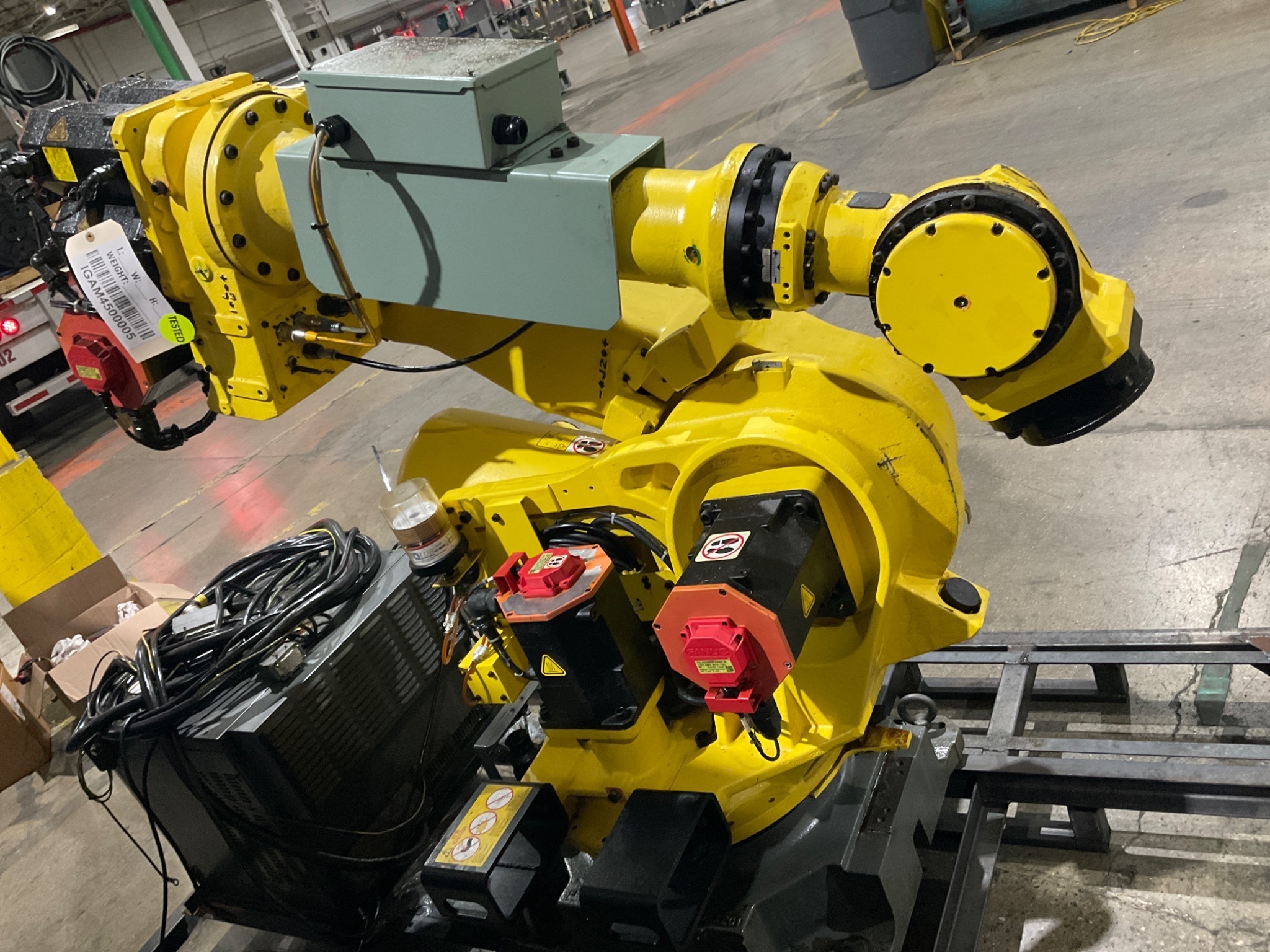 FANUC R-2000iB/165F Complete With R-30iB Controller USED 3