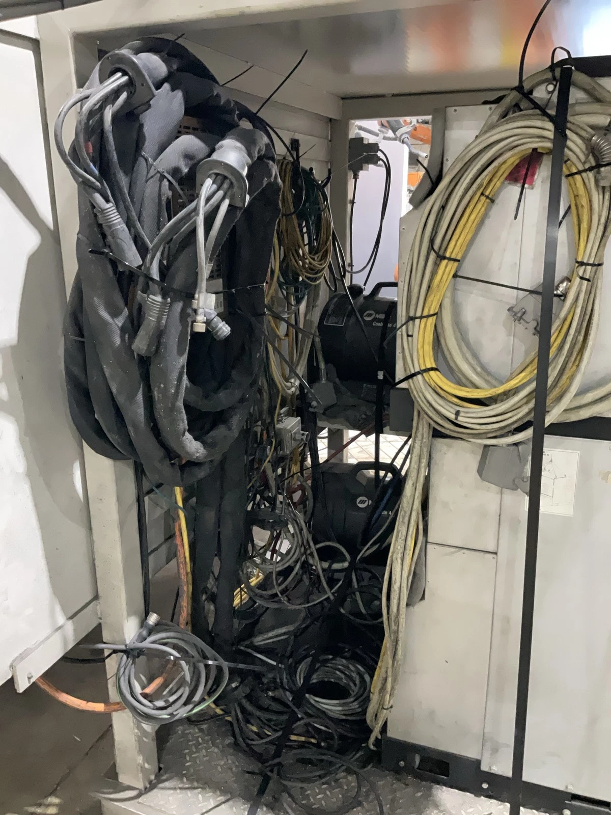 ABB IRB 2400L Type B Master/Slave Welding Cell With IRC5 Controllers USED - Image 24