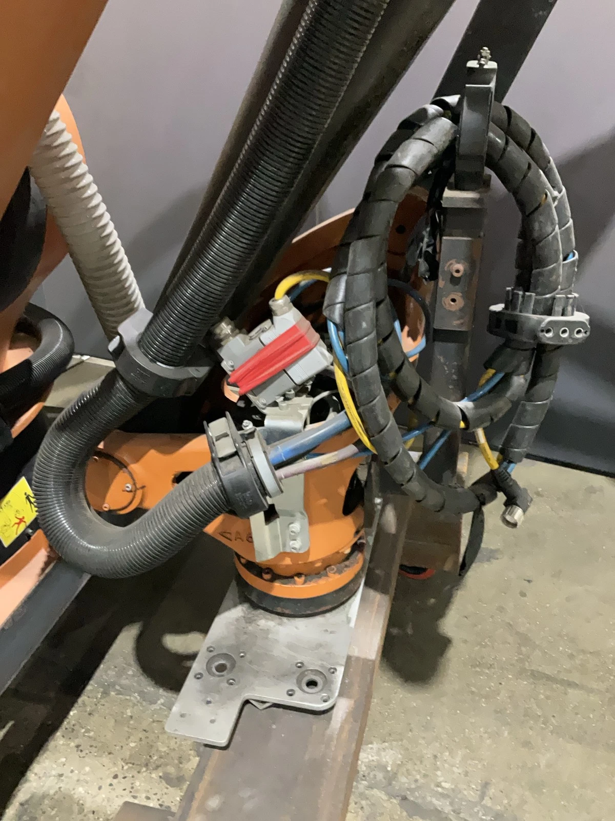KUKA KR 100-2 PA Palletizing Robot USED - Image 6