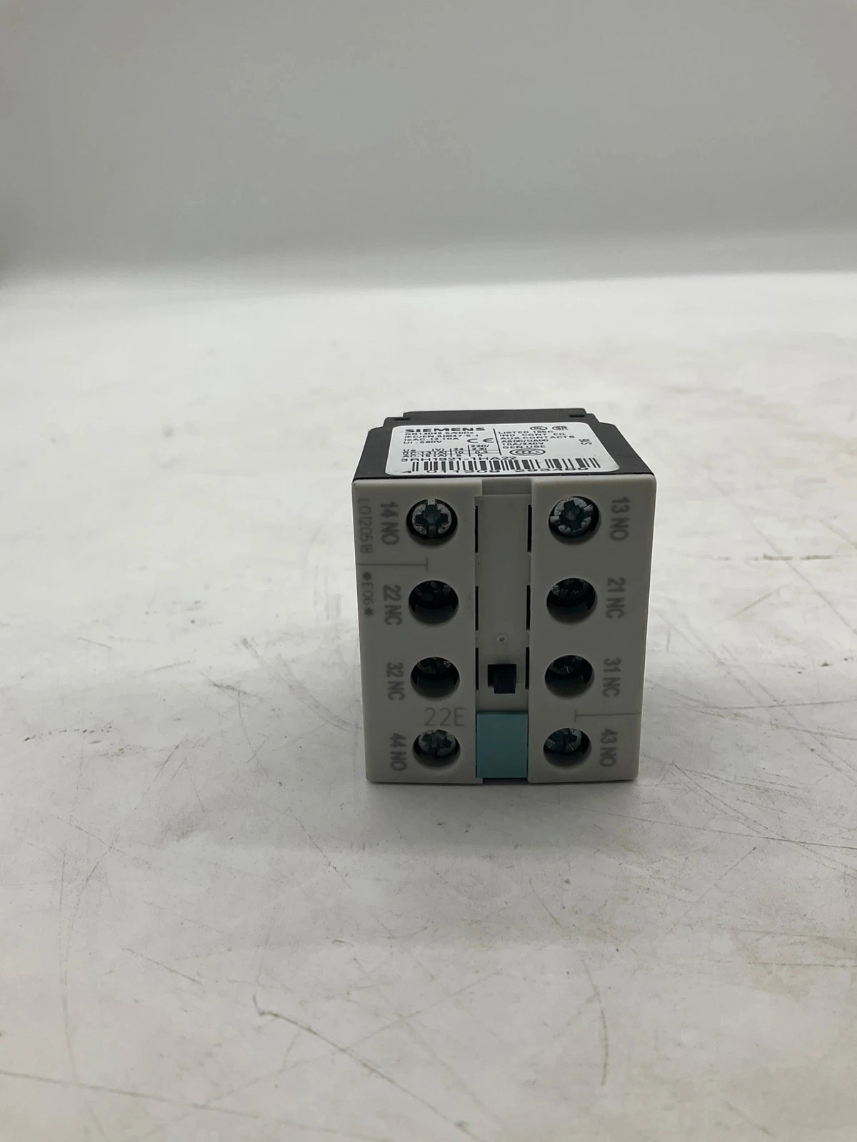 Siemens 3RH1921-1HA22 Auxiliary Contact Block 2NO 2NC Front Mount USED - Image 2