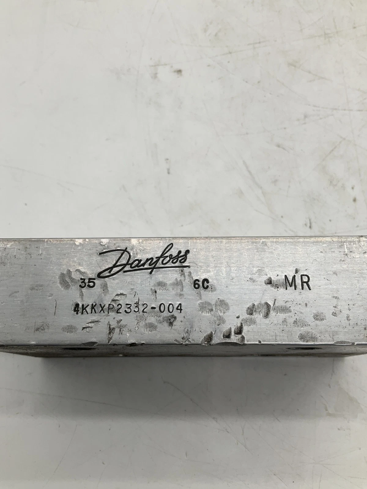 Danfoss 4KKXP2332-004 Hydraulic Valve Manifold Block USED - Image 2