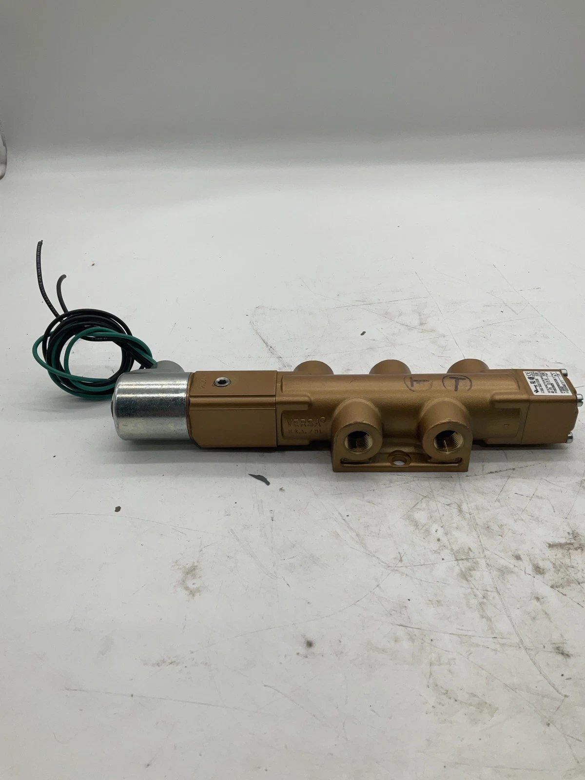 Versa VSG-4422-A120 Pilot Operated Pneumatic Solenoid Valve 120V NEW - Image 2