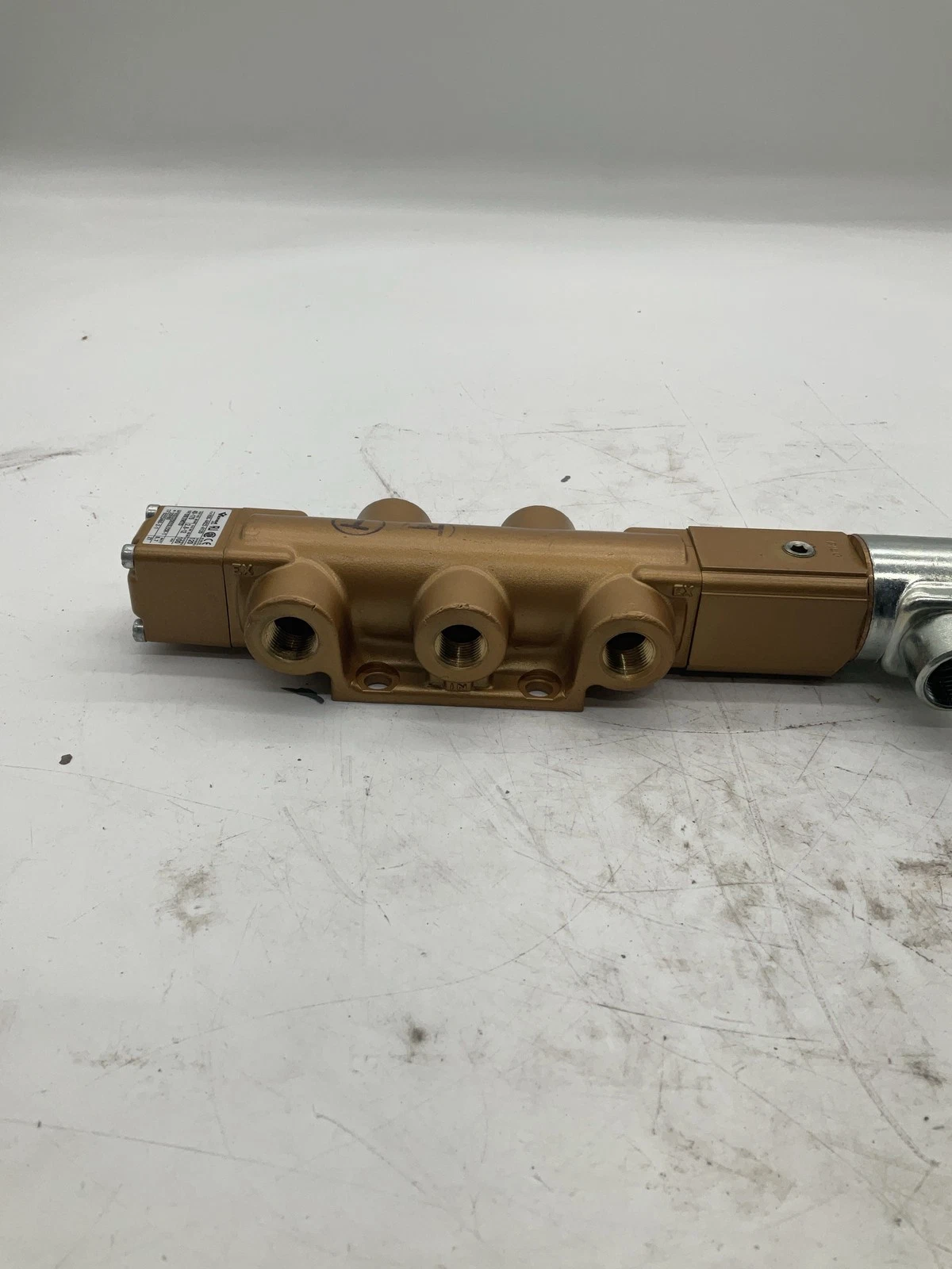Versa VSG-4422-A120 Pilot Operated Pneumatic Solenoid Valve 120V NEW - Image 4