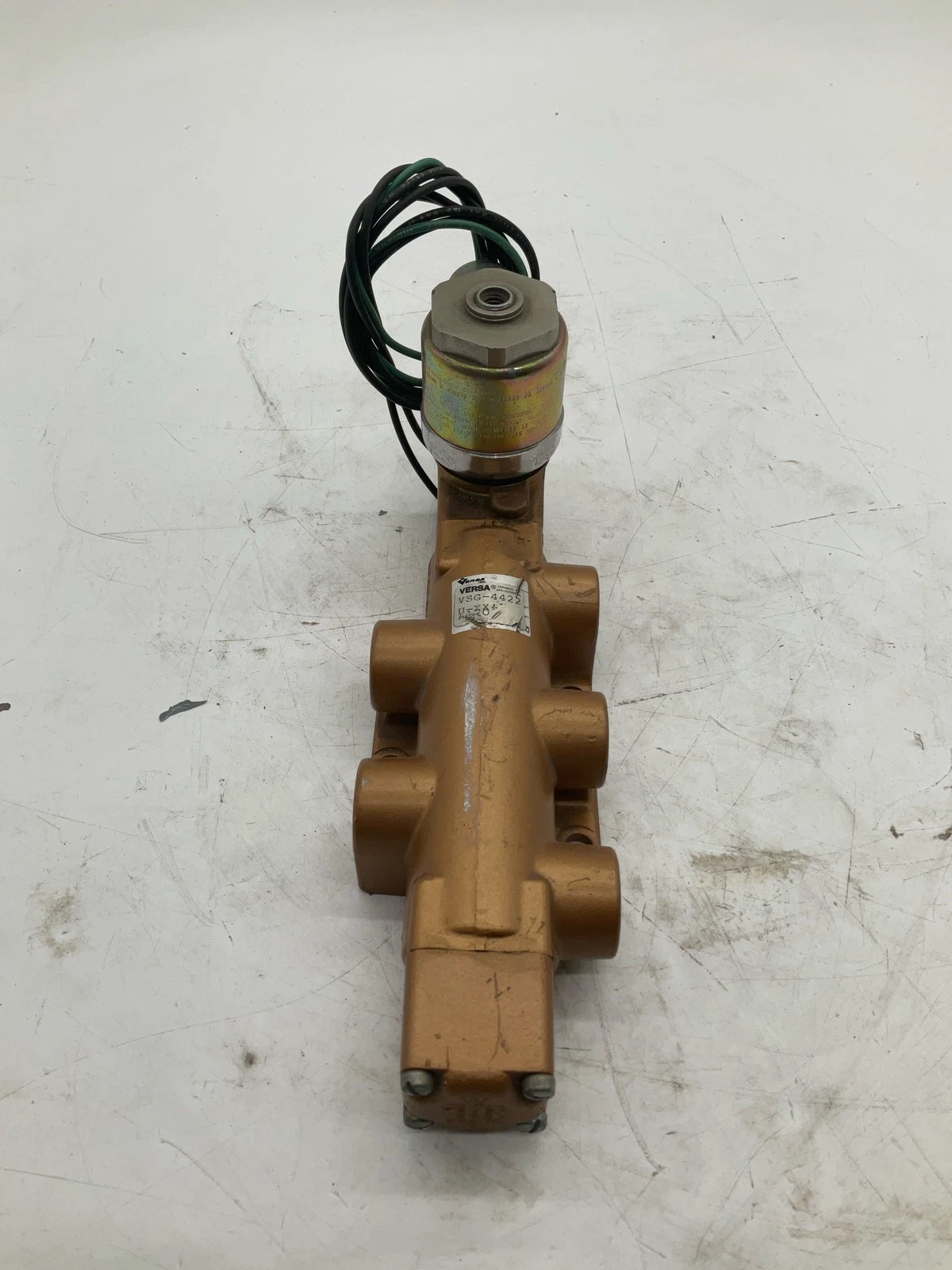 Versa VSG-4422-U-XX-A120 Pilot Operated Pneumatic Solenoid Valve USED