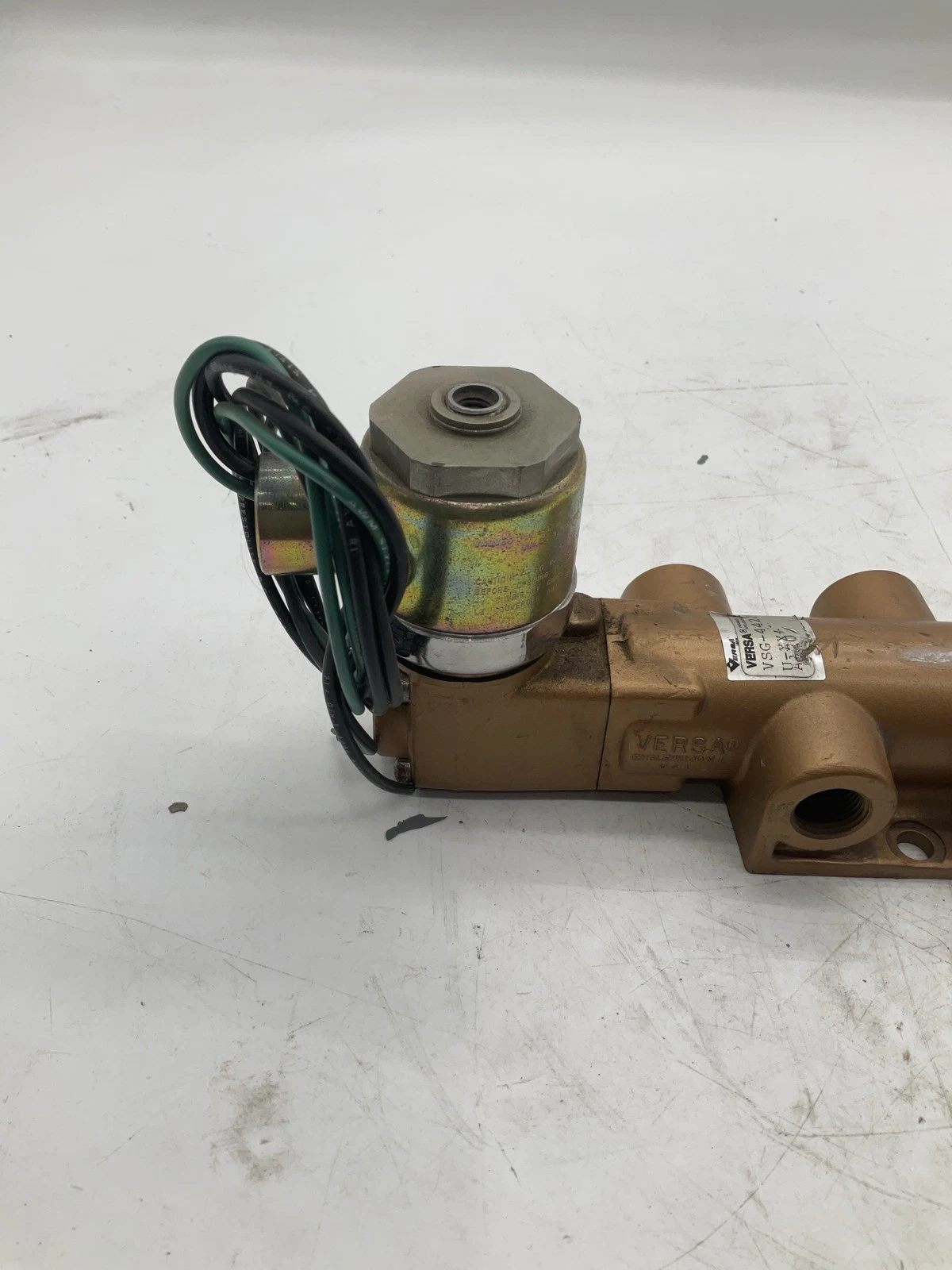 Versa VSG-4422-U-XX-A120 Pilot Operated Pneumatic Solenoid Valve USED - Image 4