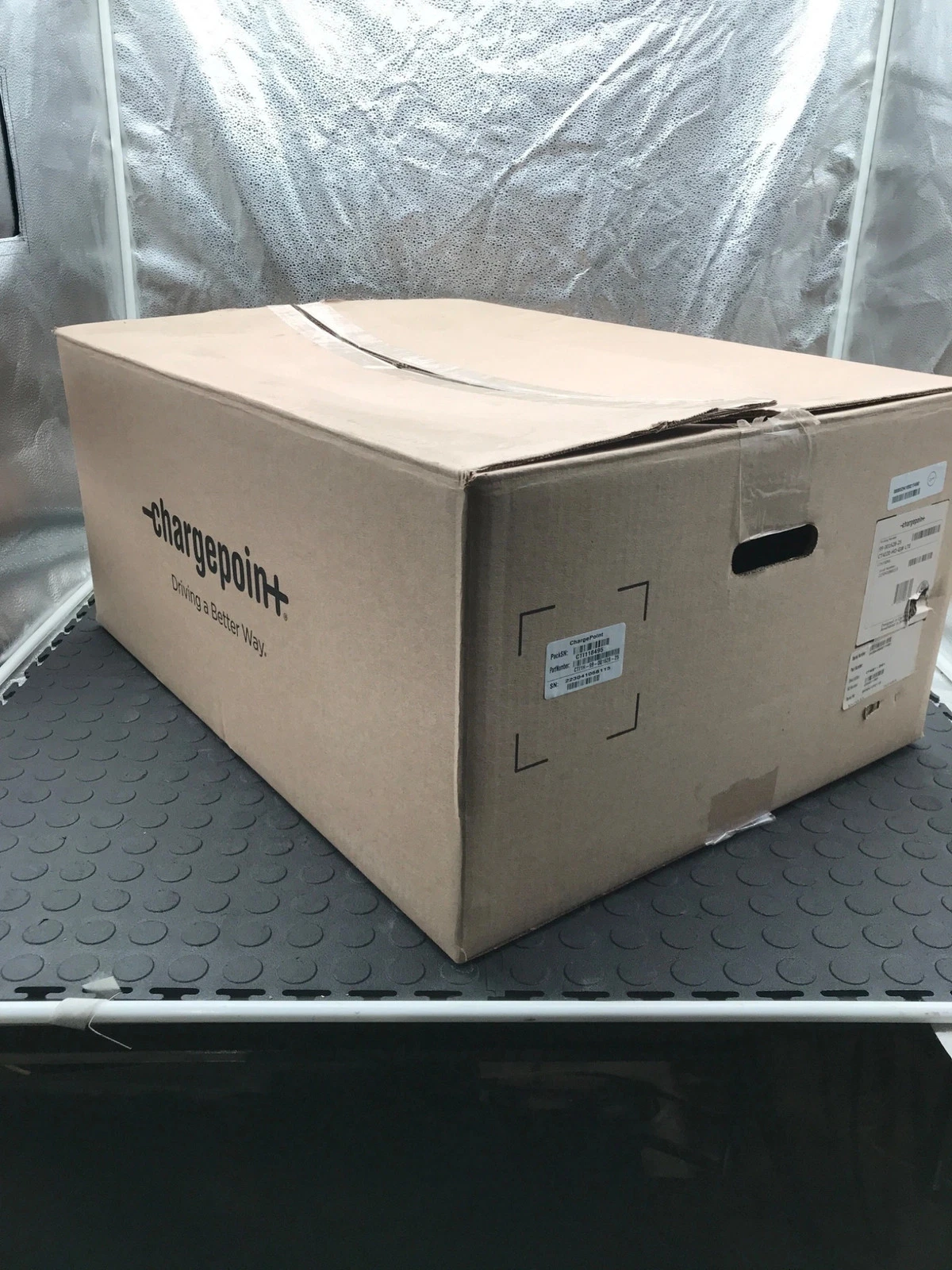 CHARGEPOINT 99-001628-25 / CTI1H EV Charging Station (SAE J1772) NEW - Image 4