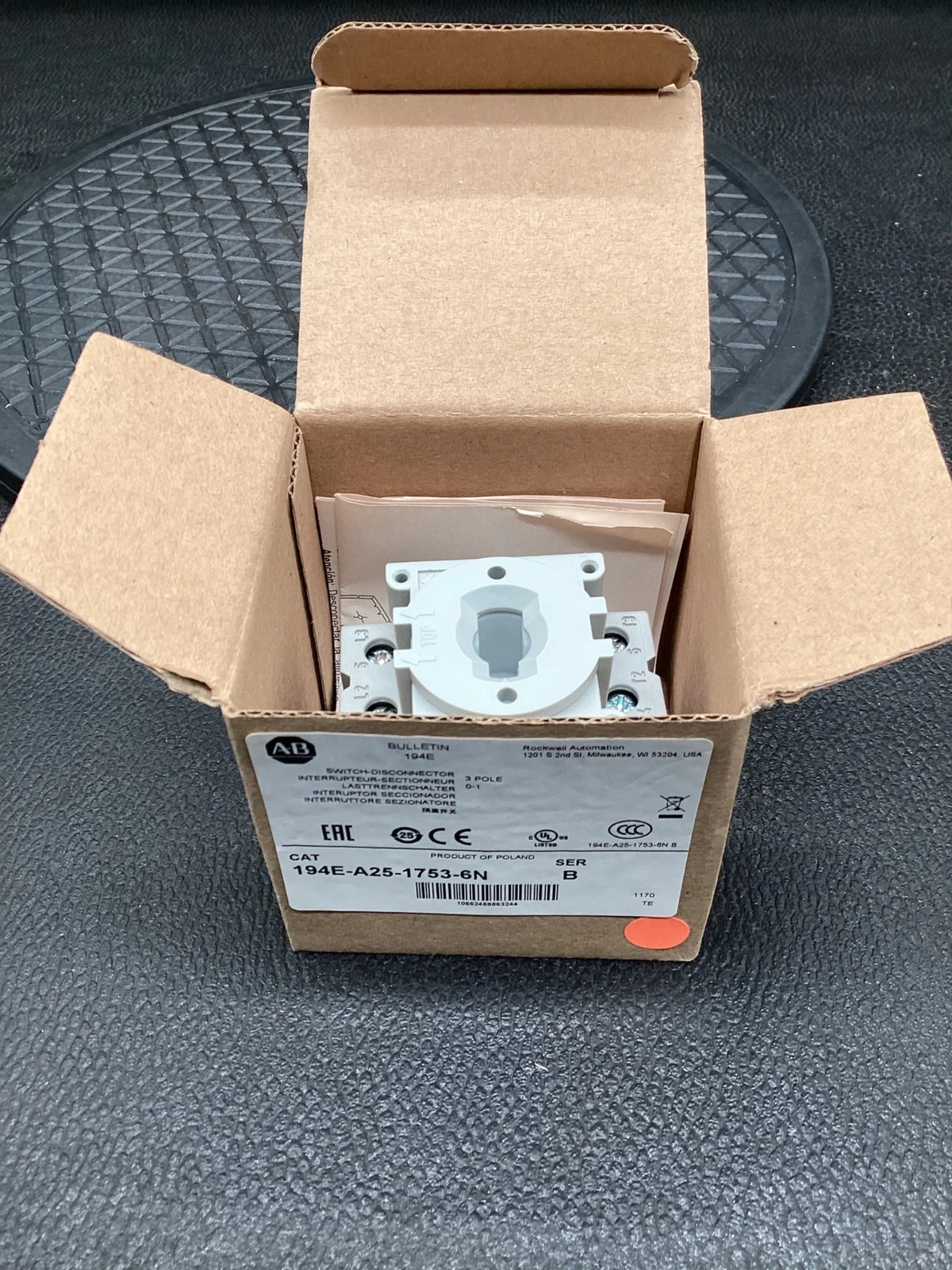 ALLEN-BRADLEY 194E-A25-1753-6N Switch Disconnector 3 Pole NEW - Image 5