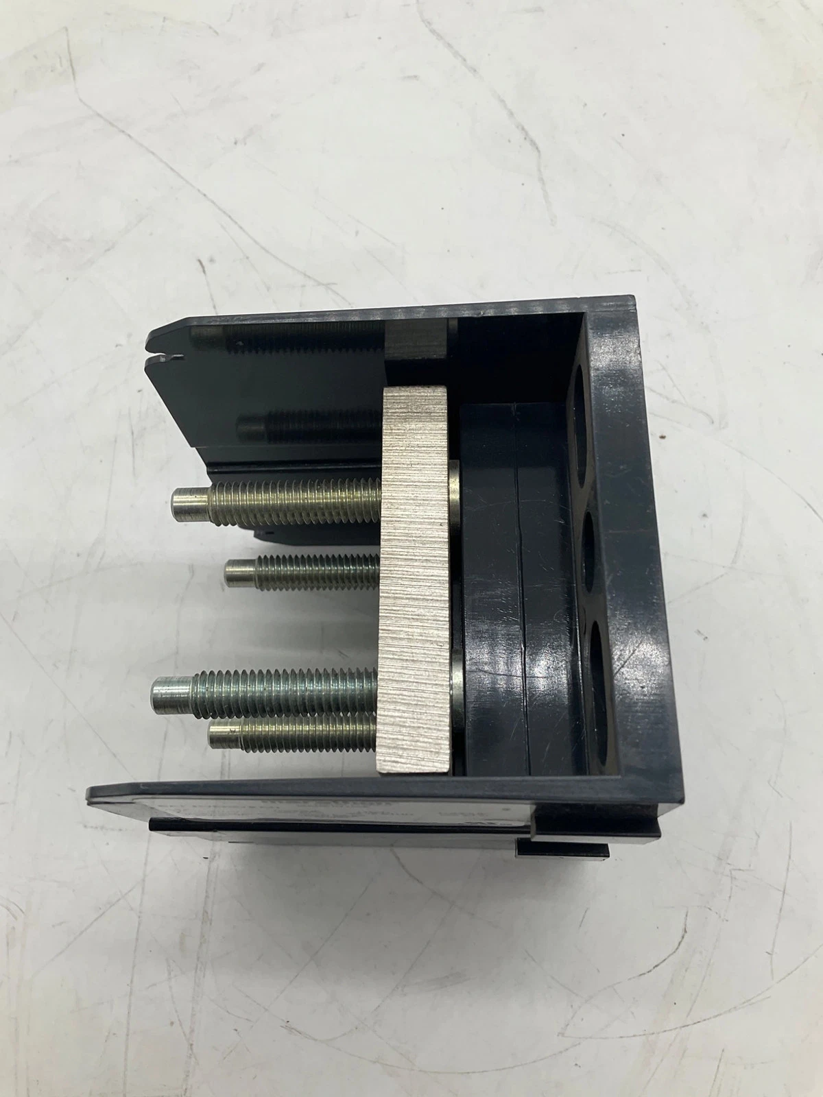 MARATHON HVPB212 CH Power Distribution Block 1500VDC NEW - Image 2