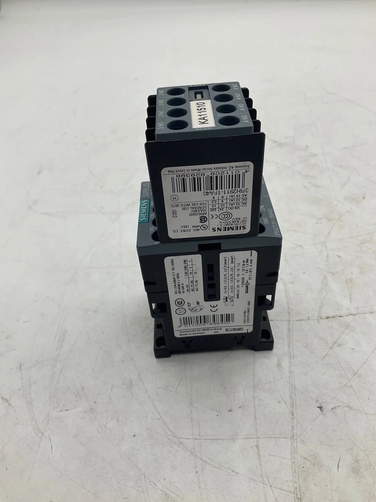Siemens 3RH2131-1BB40 Control Relay 24VDC W/ 3RH2911-1FA40 USED - Image 3