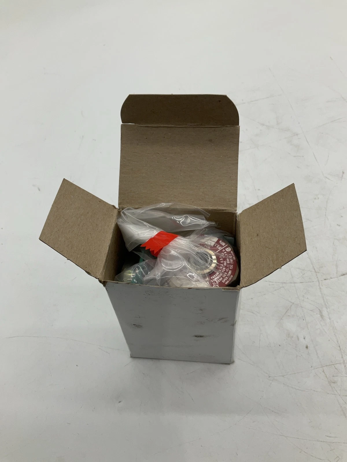 Versa ESM-3011-44-XX-A120 Three-Way Solenoid Valve NEW - Image 4