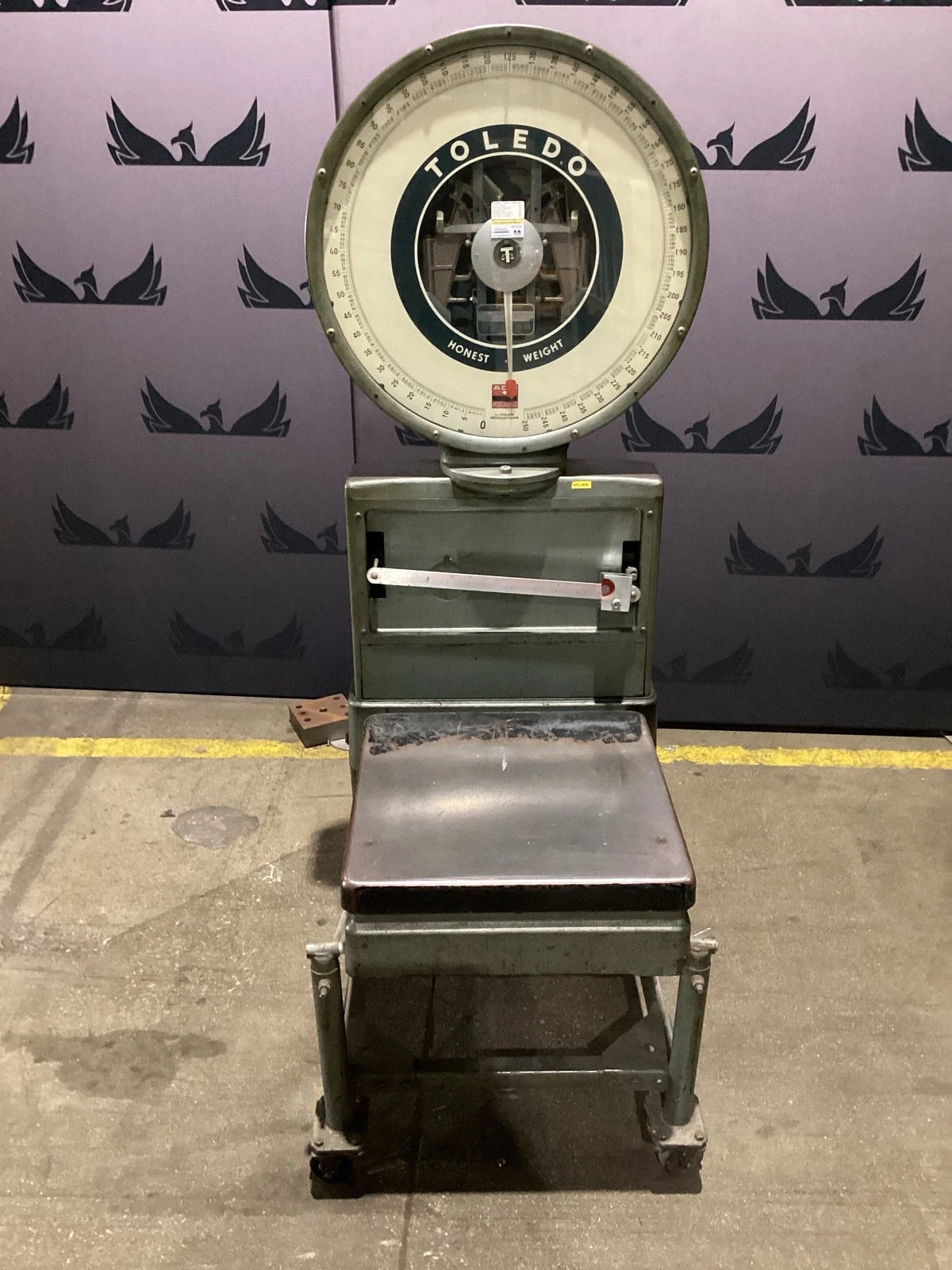 TOLEDO 2181 250LB Scale USED - Image 2