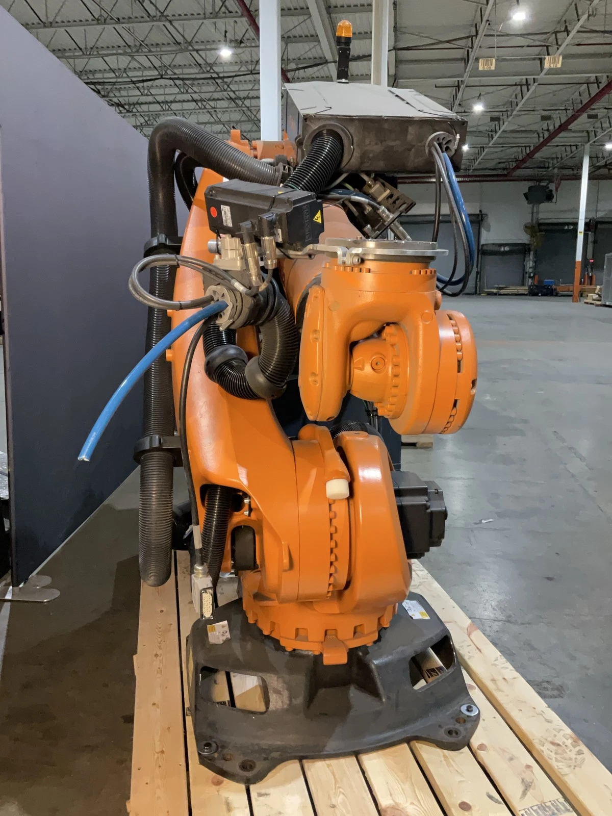 KUKA KR 240 R2700 prime Complete With KR C4 NA UL USED - Image 3