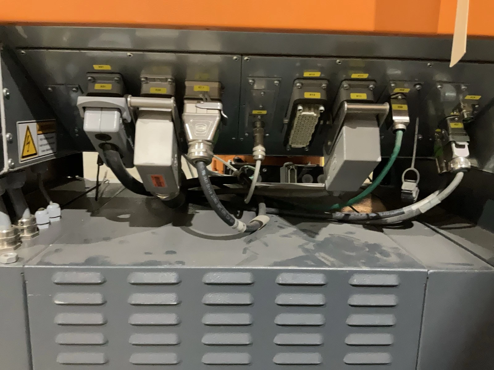 KUKA KR 240 R2700 prime Complete With KR C4 NA UL USED - Image 9