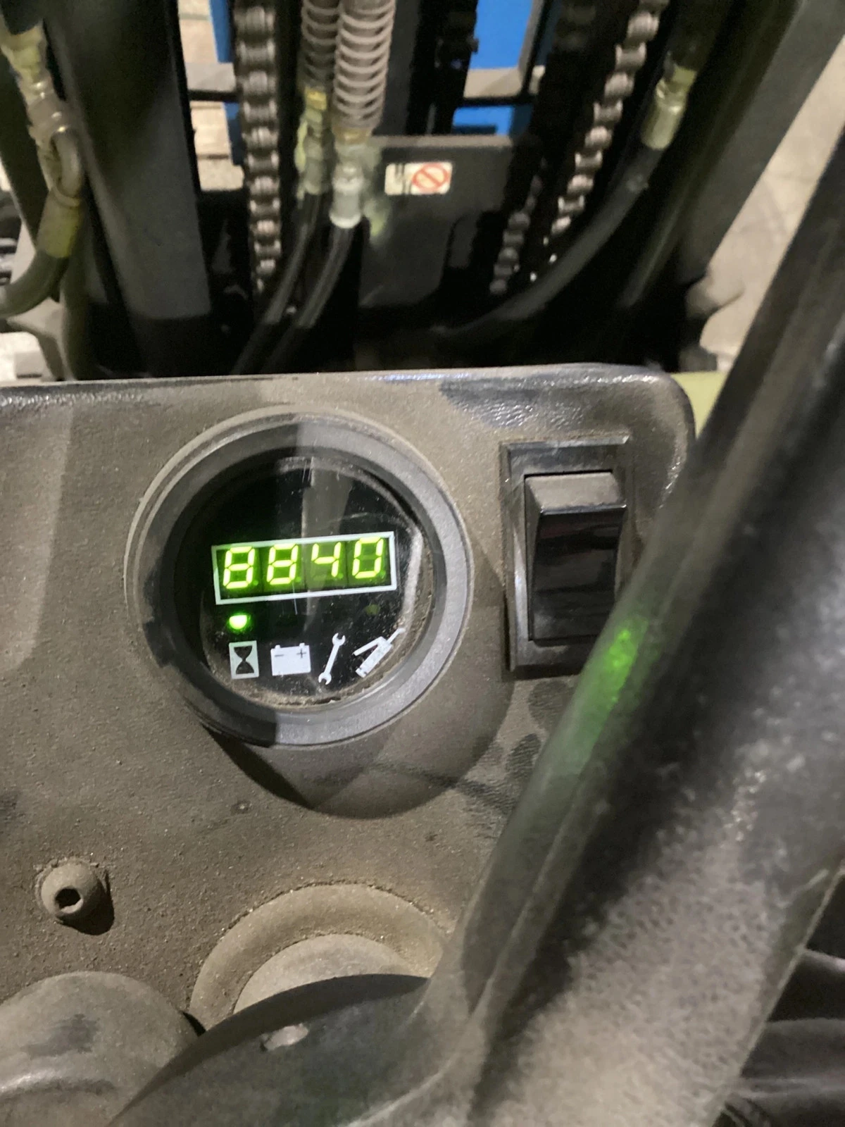 CLARK ECS 25 Electric Forklift With EXIDE ES3-18-950 Charger 4 Ft Forks USED - Image 11