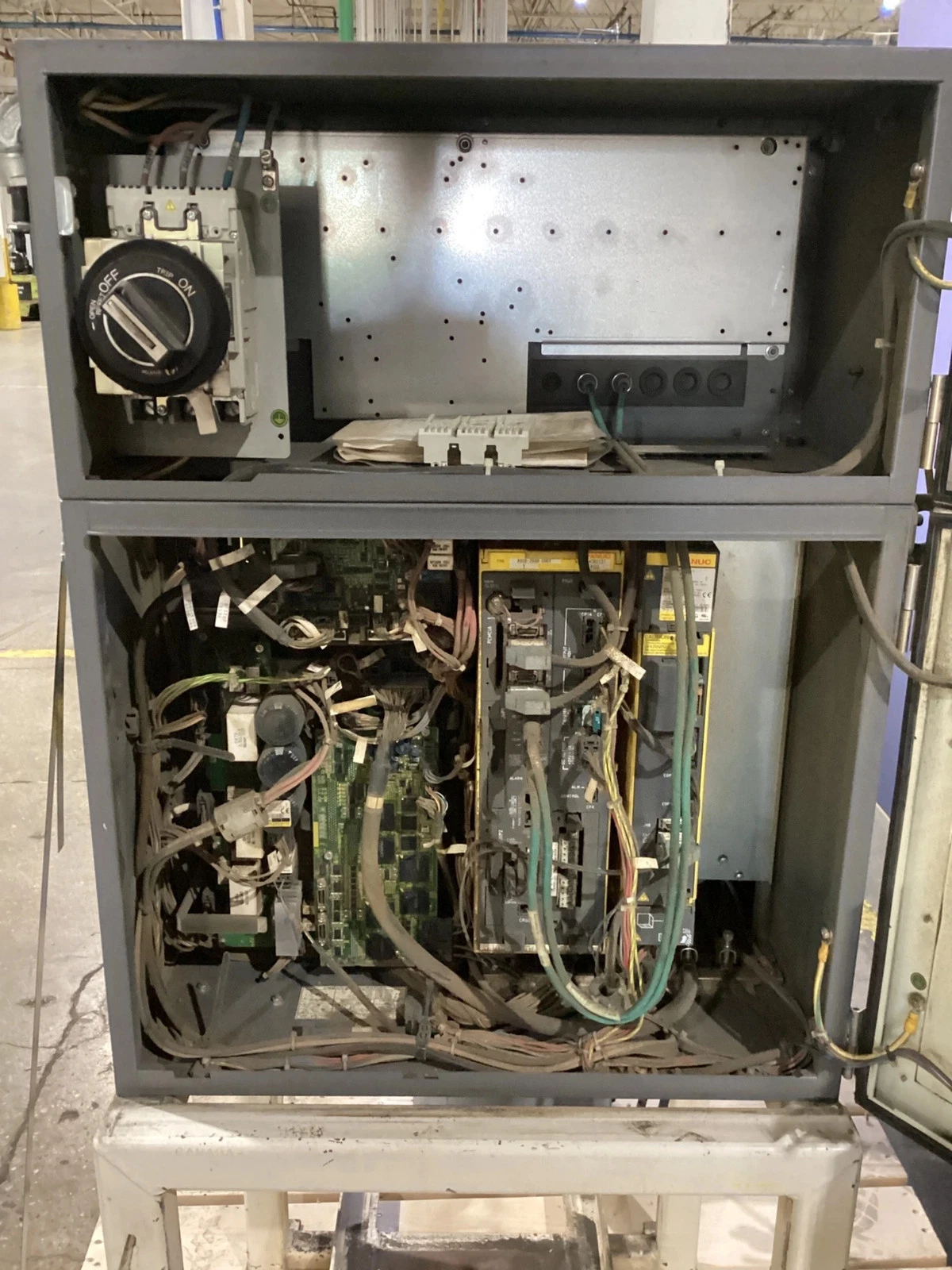 FANUC ARC Mate 120iC with R-30iB Controller FOR PARTS / NOT WORKING - Image 3