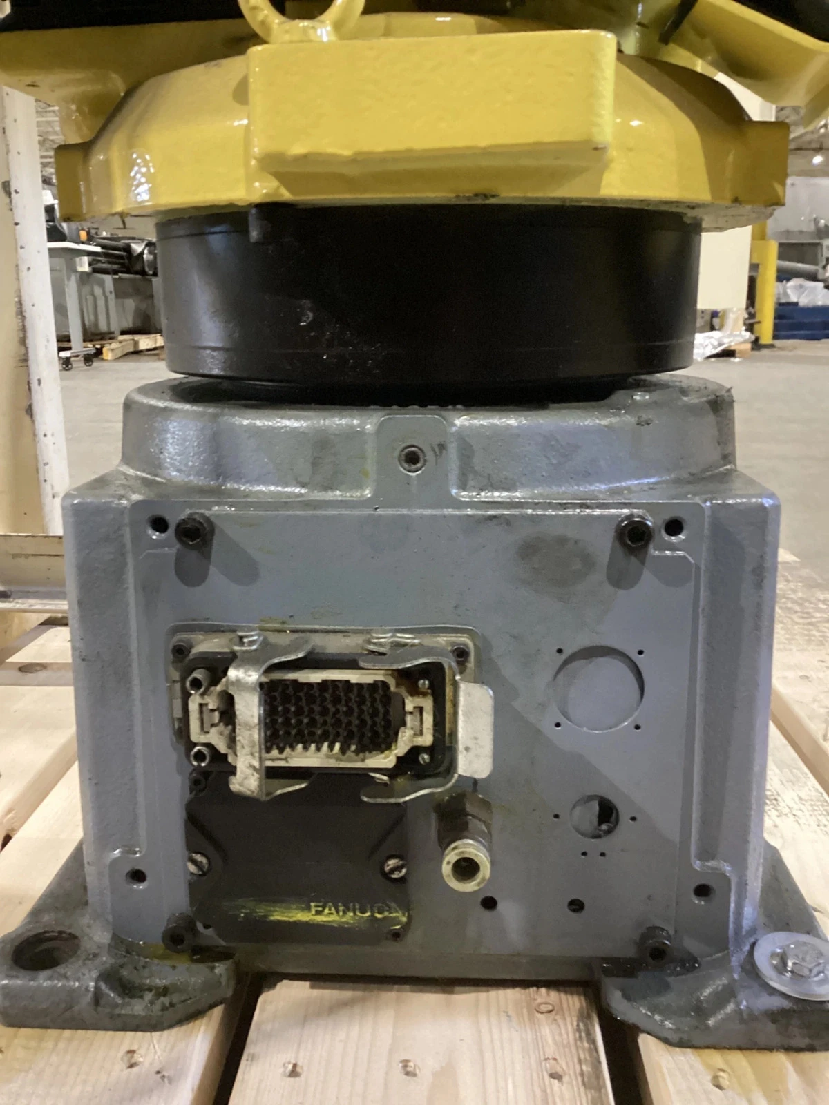 FANUC ARC Mate 120iC with R-30iB Controller FOR PARTS / NOT WORKING - Image 7