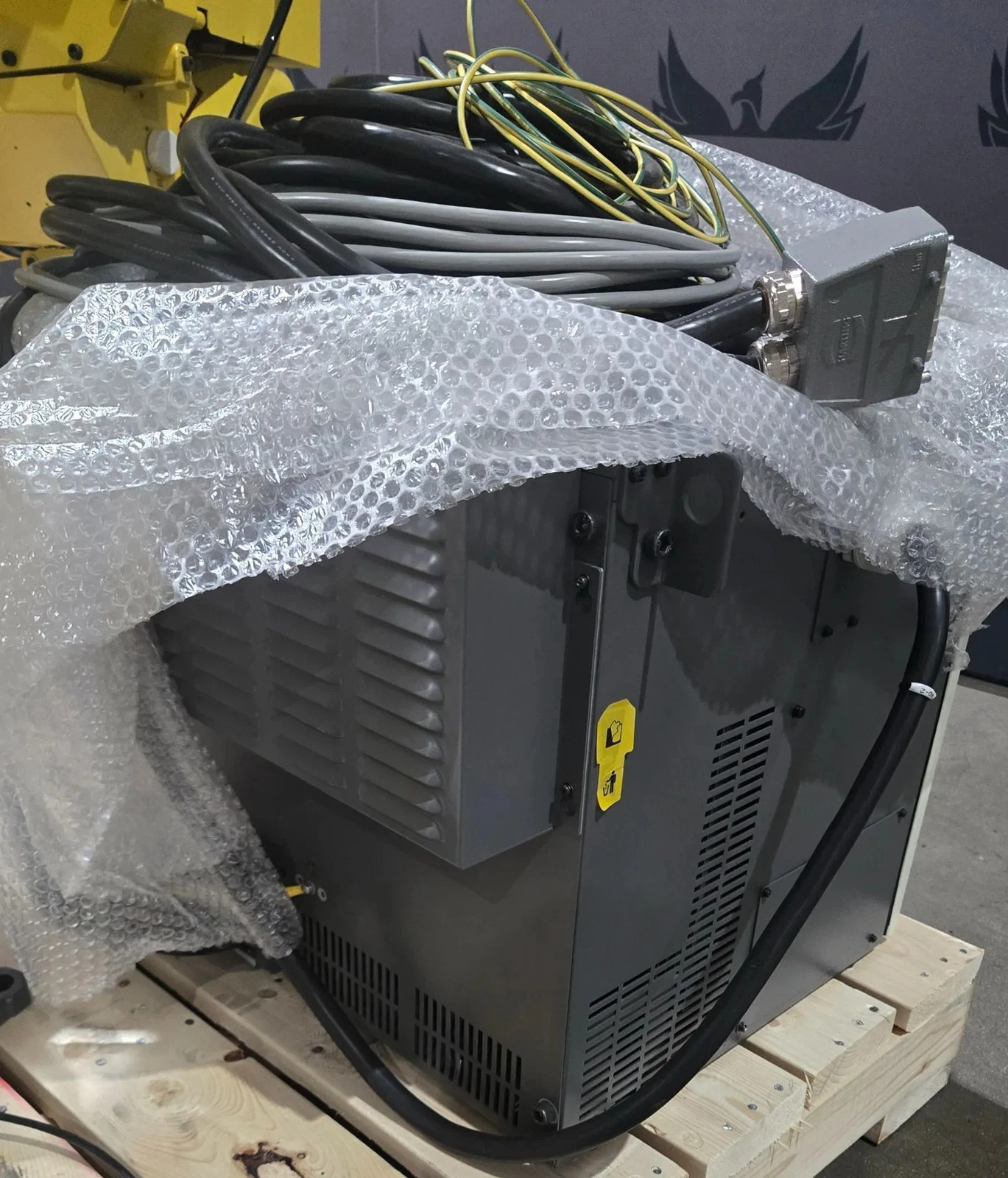 FANUC M-20iA/35M Complete with R-30iB Plus Controller USED - Image 11