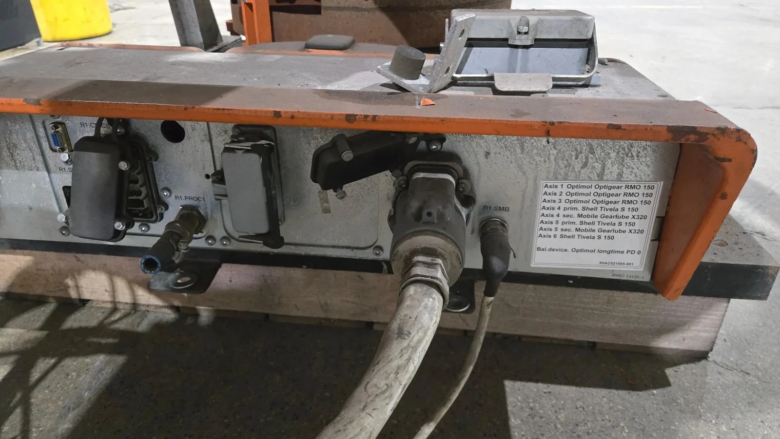 ABB IRB 7600-400/2.55 Robot with S4C+ Controller USED - Image 9