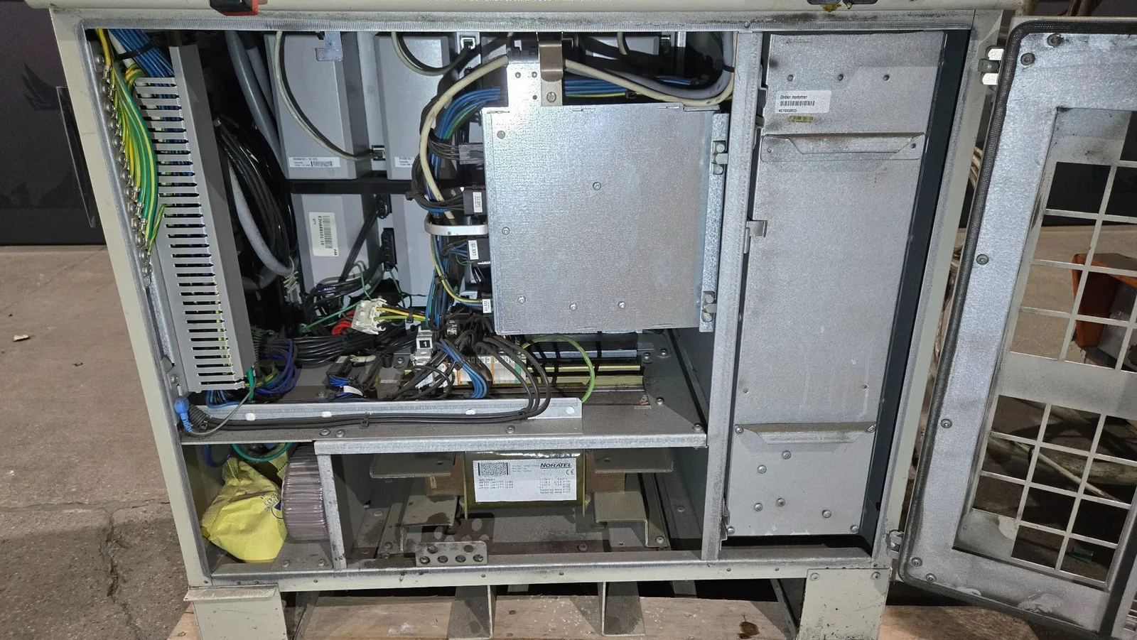 ABB IRB 7600-400/2.55 Robot with S4C+ Controller USED - Image 13