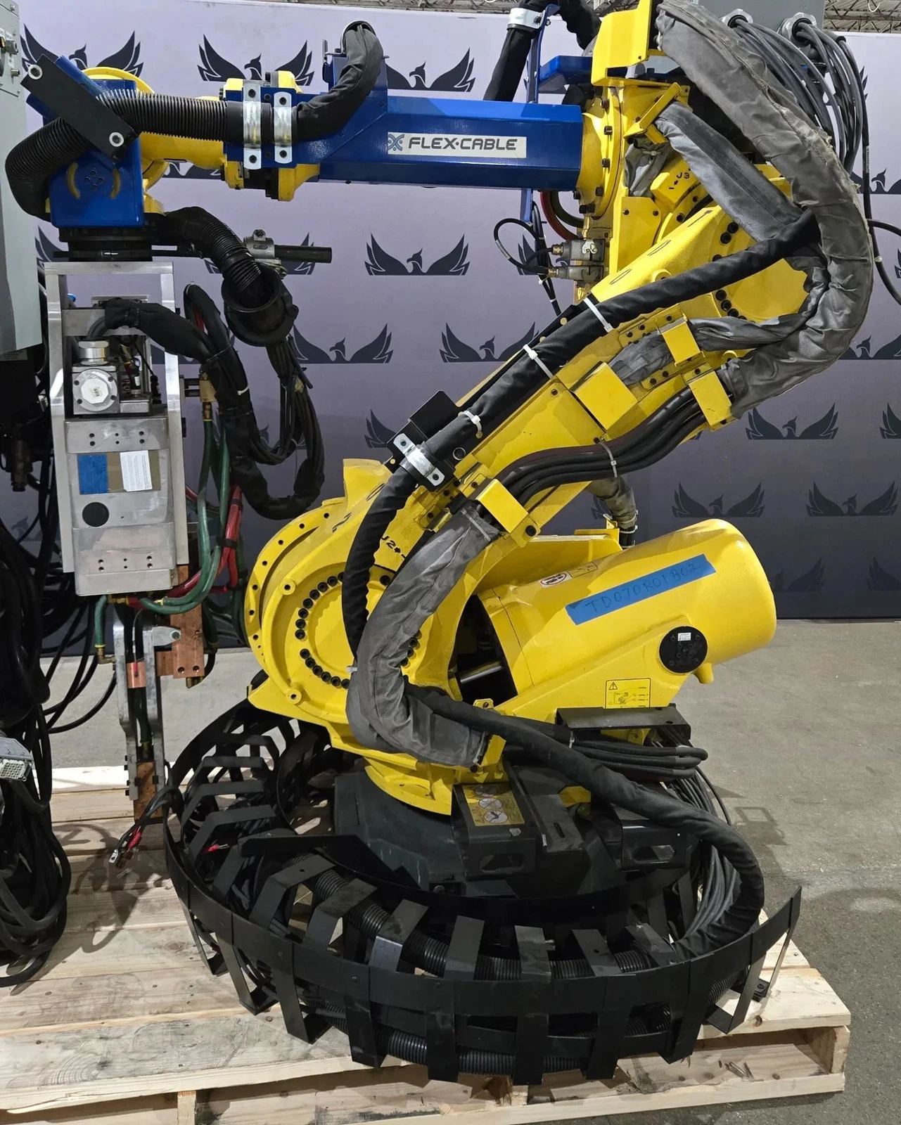 FANUC R-2000iB/210F Complete with R-30iA Controller & WTC Gen 6 MFDC Inverter USED - Image 2