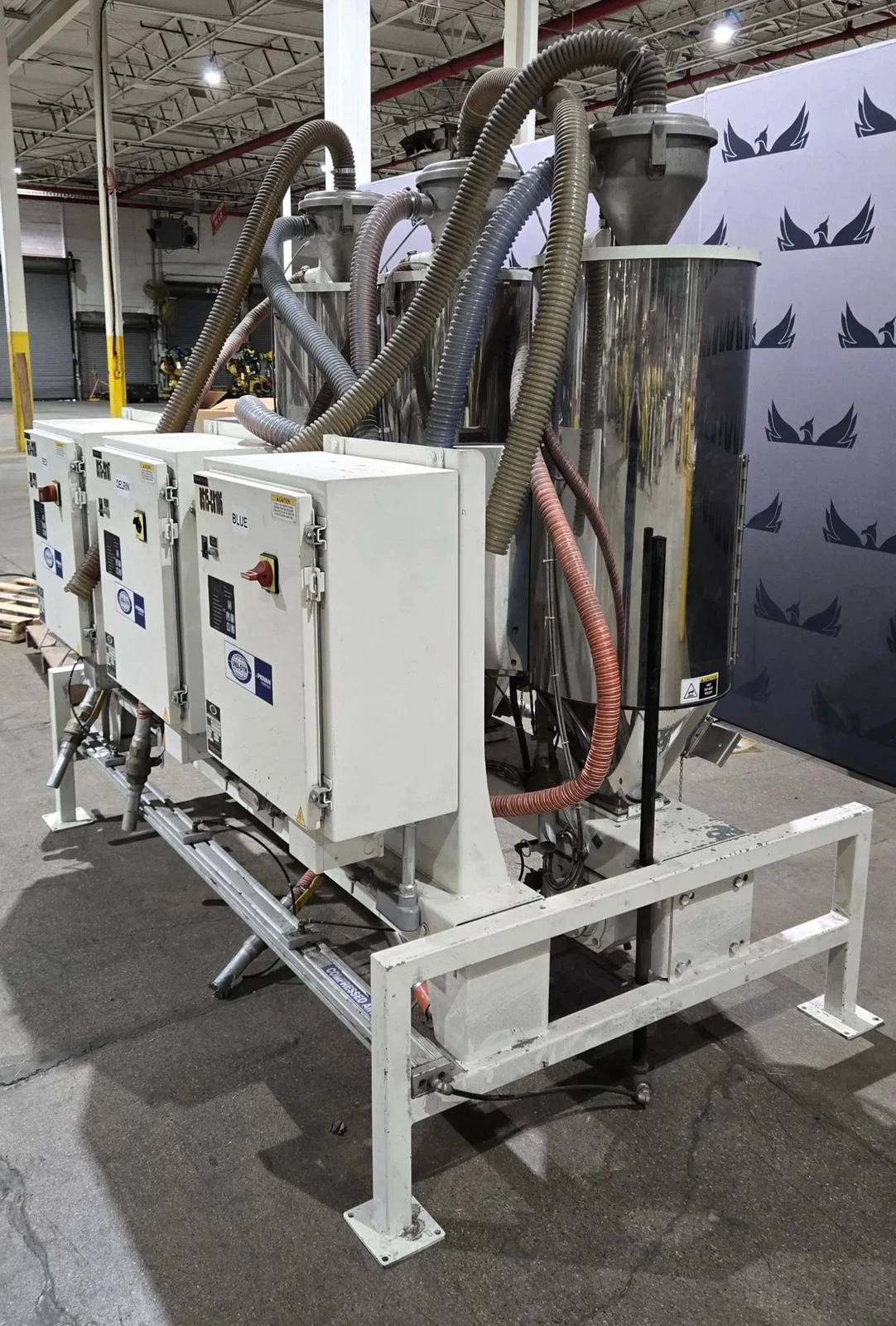 UNA-DYN FC-XMH Triple Hopper Resin Drying & Conveying System USED - Image 2