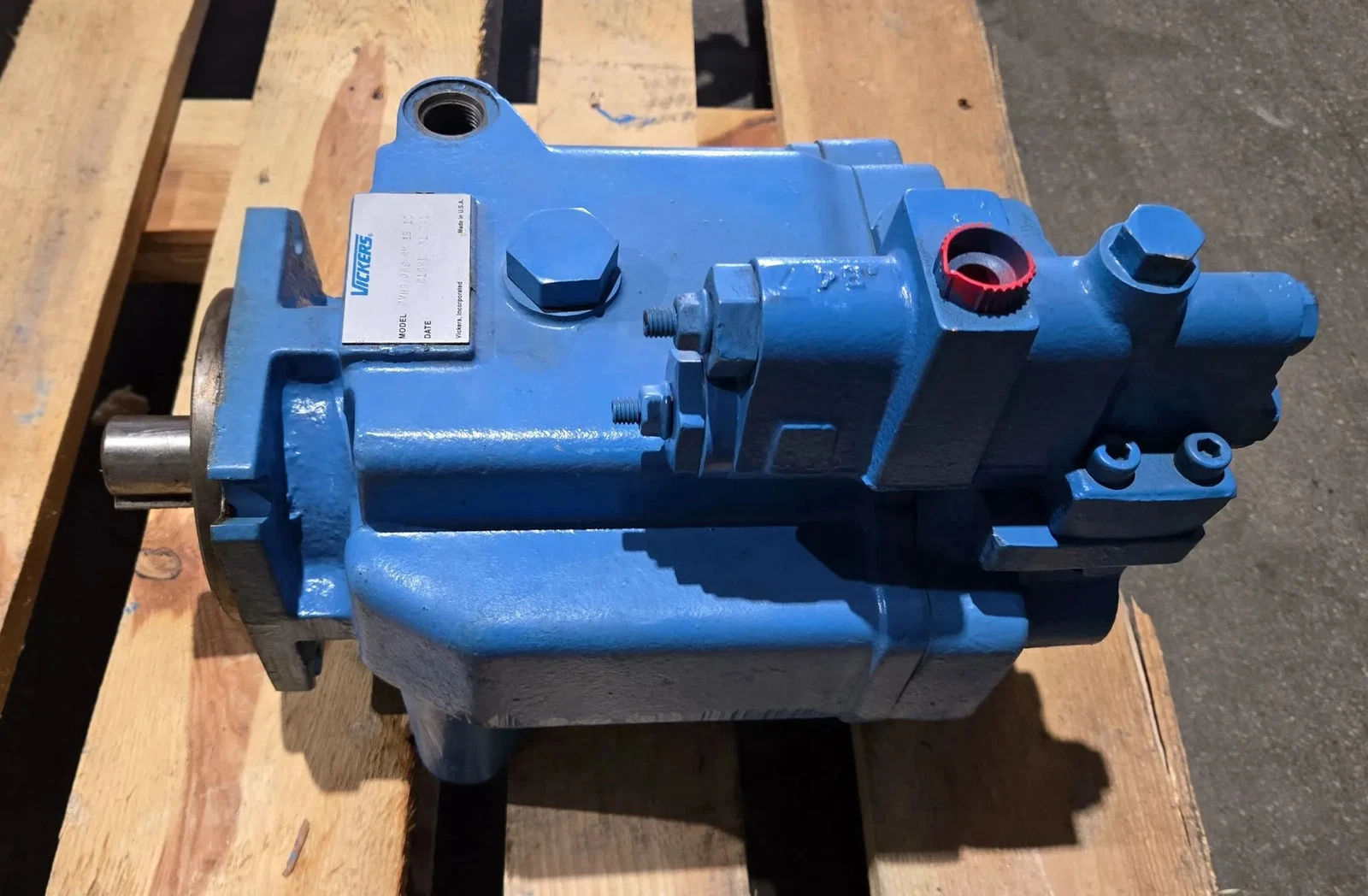 VICKERS PVH98QPC-RM1S10 Hydraulic Vane Pump USED - Image 3