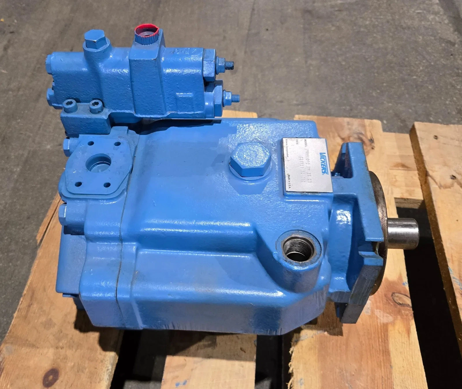 VICKERS PVH98QPC-RM1S10 Hydraulic Vane Pump USED - Image 4