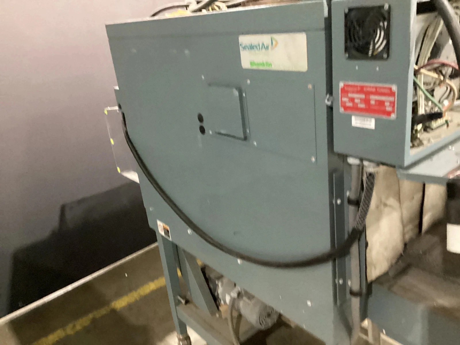 Sealed Air T7H Shrink Tunnel USED - Image 4