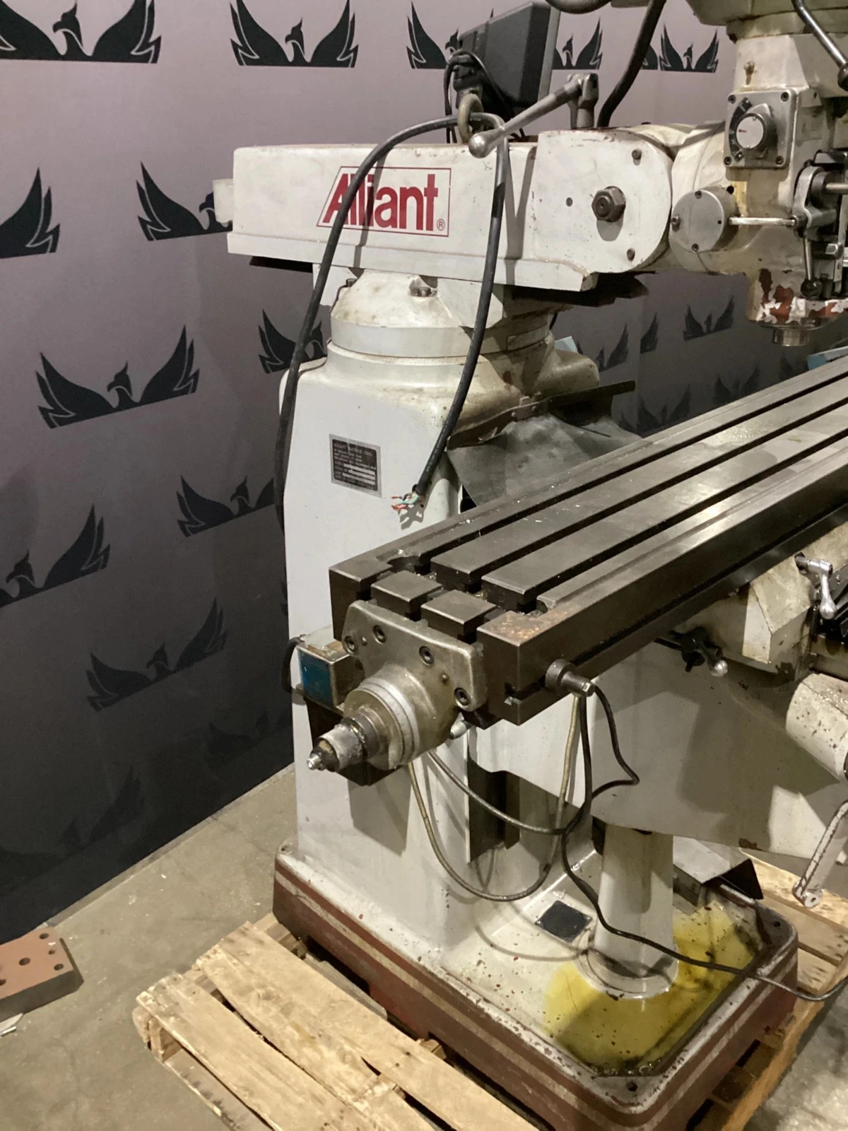 ALLIANT 1054-3V Vertical Turret Milling Machine w/ ANILAM Wizard 211 DRO USED - Image 6