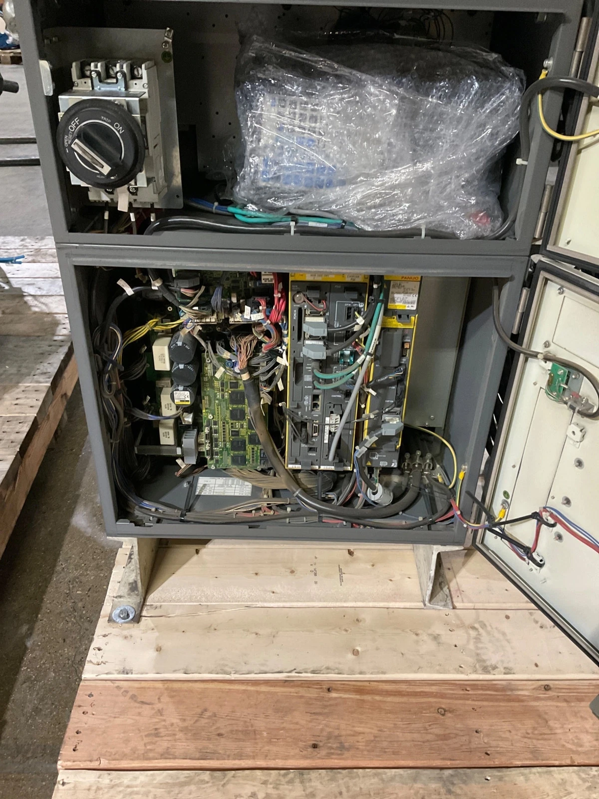 FANUC R-2000IC/165F INDUSTRIAL ROBOT WITH R-30IB CONTROLLER USED - Image 13