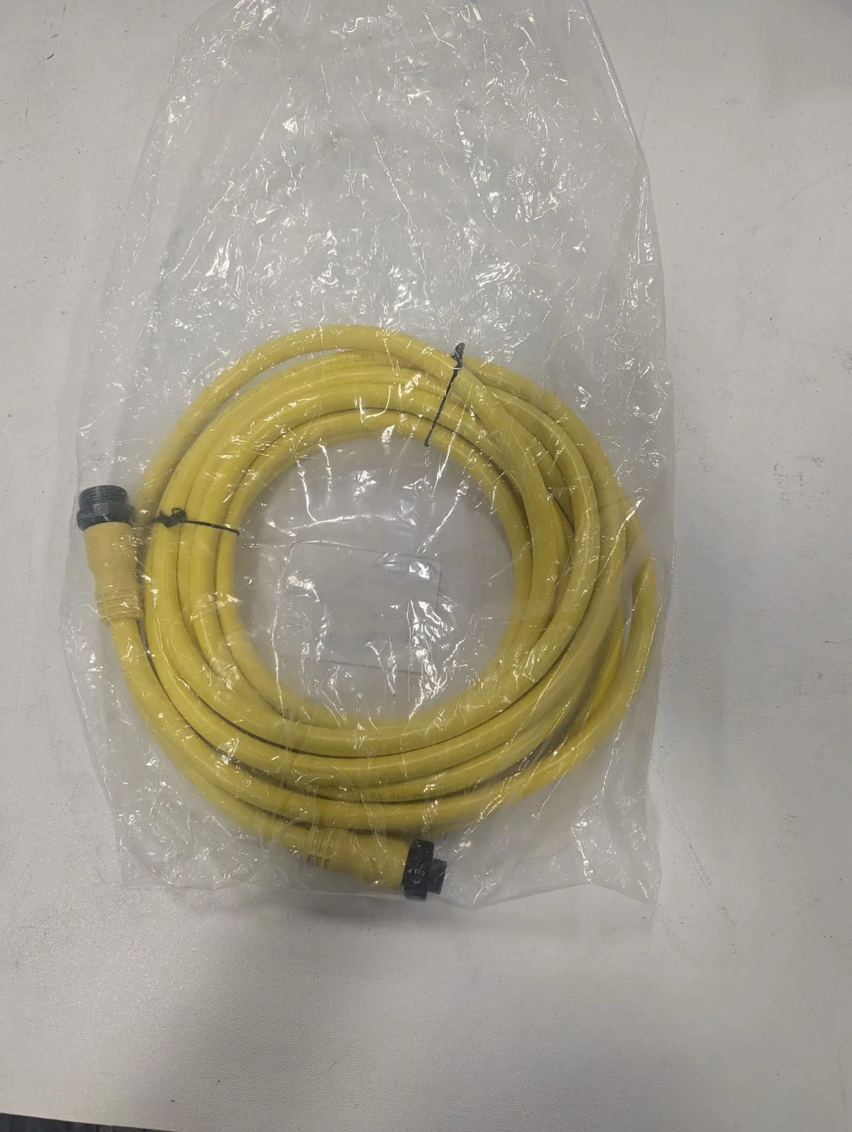 ALLEN BRADLEY 889N-F4AFNM-6 4 PIN MINI/STRAIGHT 6 METERS NEW - Image 2