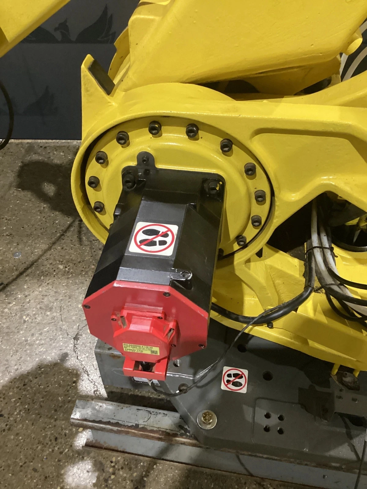 FANUC M-410iB/160 Complete w/ R-J3iB Controls USED - Image 4