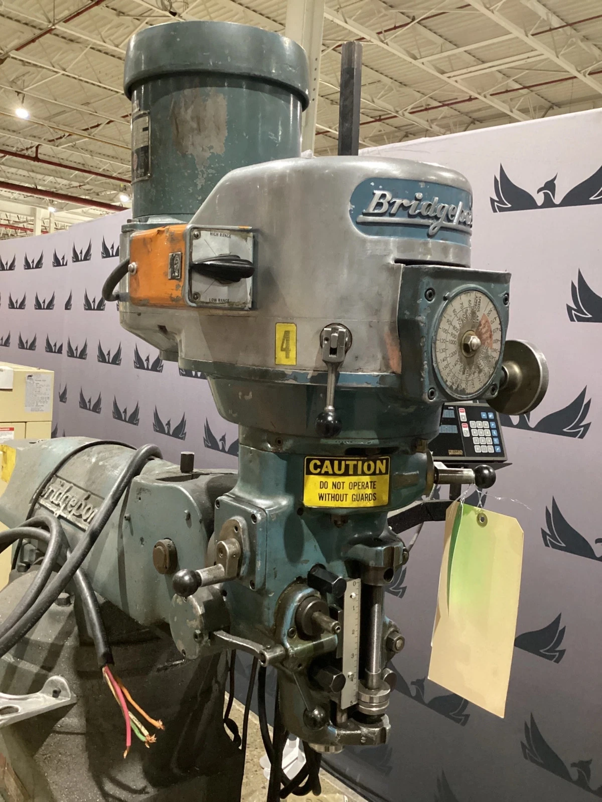 BRIDGEPORT 84284 Vertical Milling Machine 1.5HP USED - Image 4