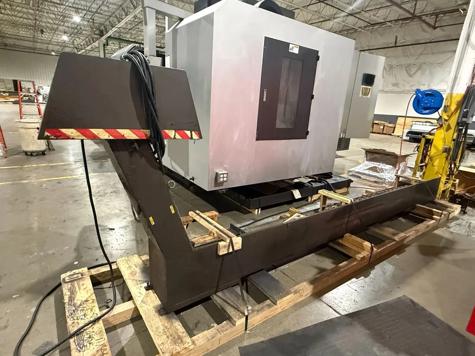2006 Toyoda BM-1600 Vertical Machining Center - Image 7
