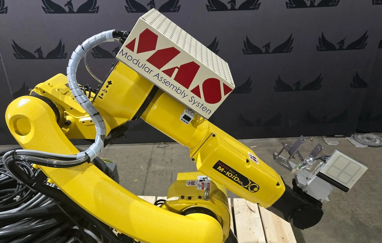 FANUC M-10iD/10L Complete with R-30iB Plus Controller USED - Image 5