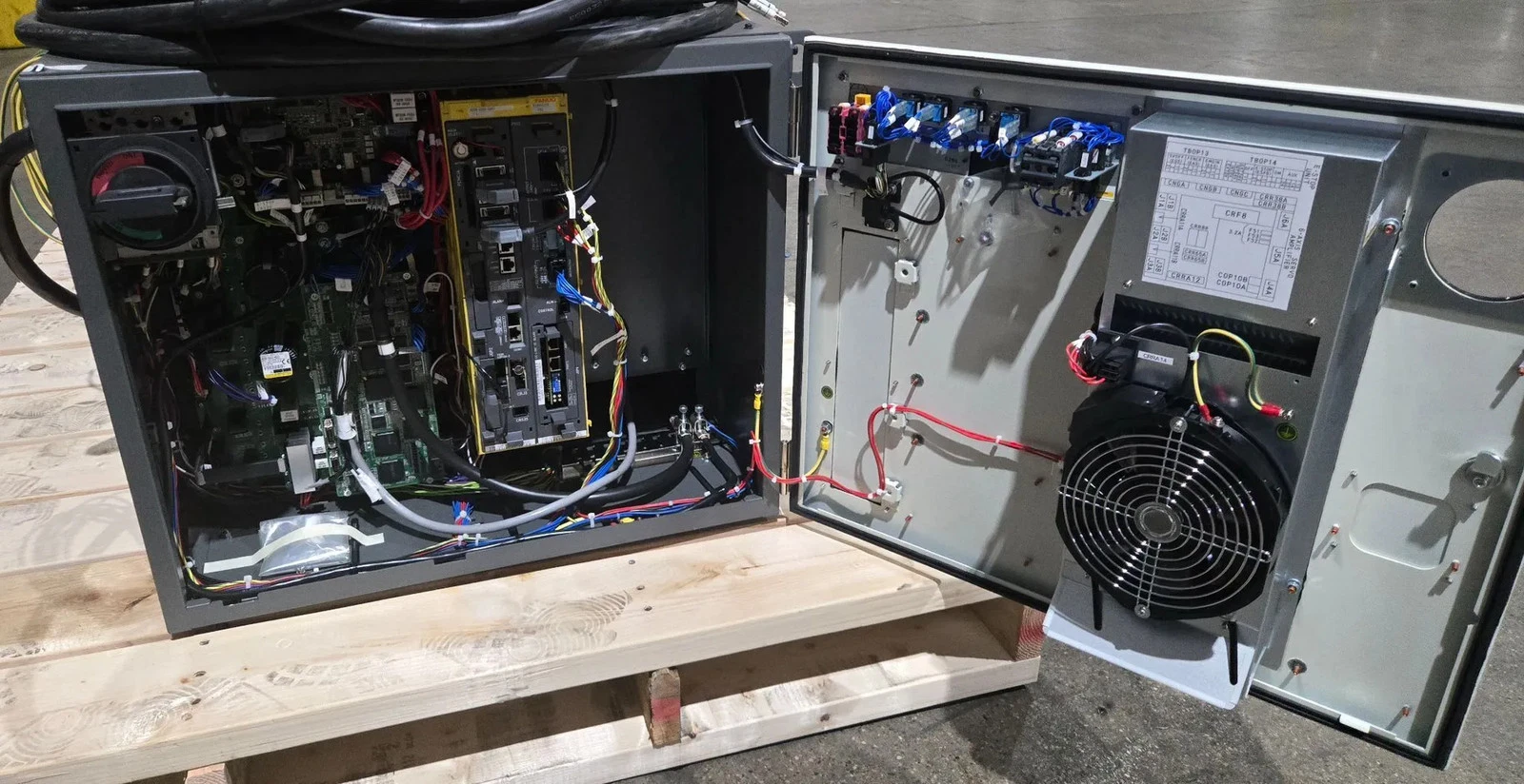FANUC M-10iD/10L Complete with R-30iB Plus Controller USED - Image 13