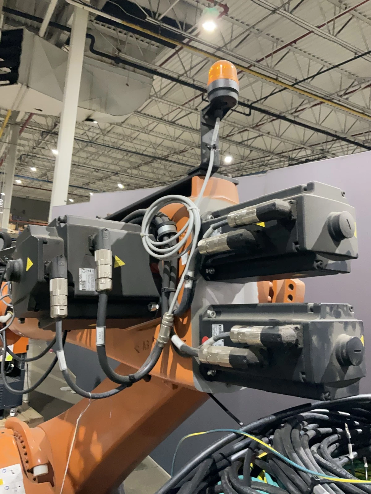 KUKA KR 180 R2900 prime Complete With KR C4 NA UL USED - Image 4