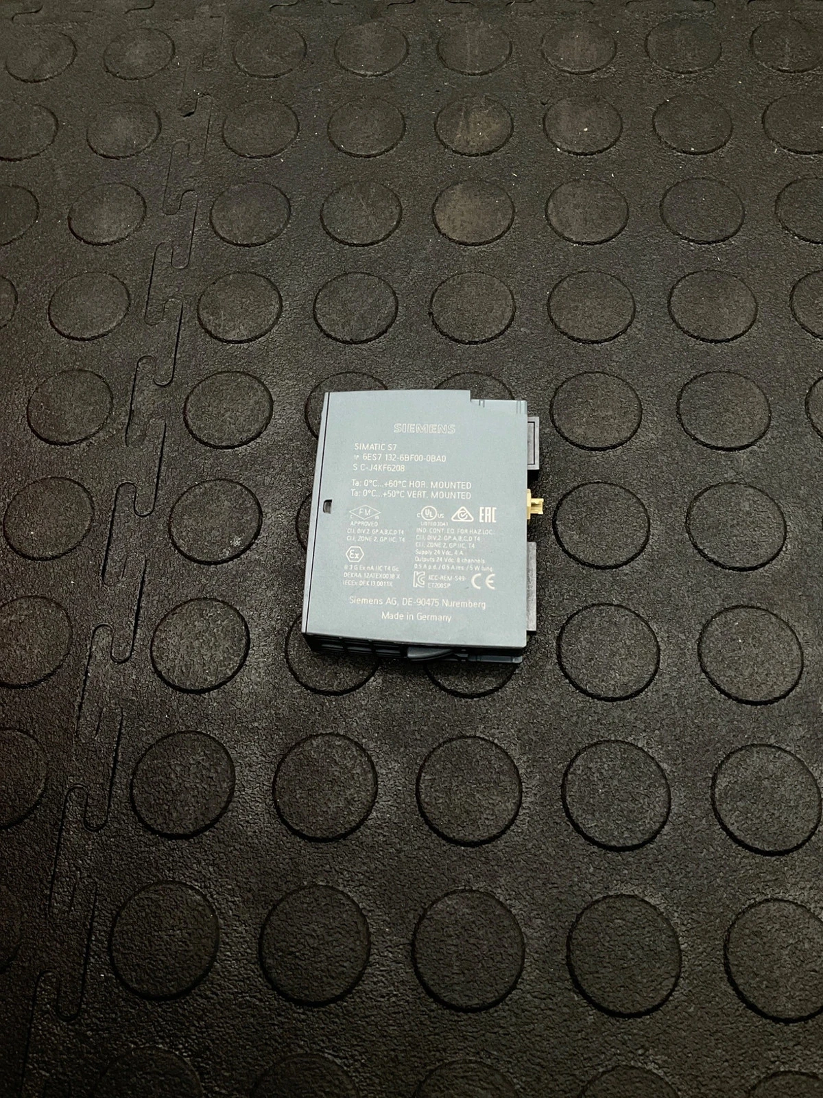 SIEMENS 6ES7 132-6BF00-0BA0 Simatic S7 Digital Output Module USED - Image 2