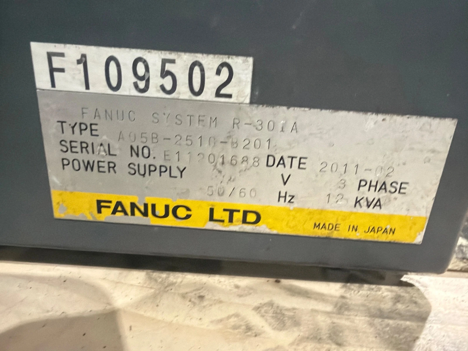 FANUC M-420iA Complete with R-30iA Controller USED - Image 12