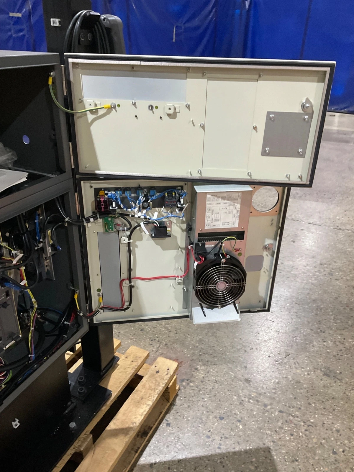 FANUC CR-35IA COBOT Complete W/ R-30IB Controller and EOA Vision System - Image 15