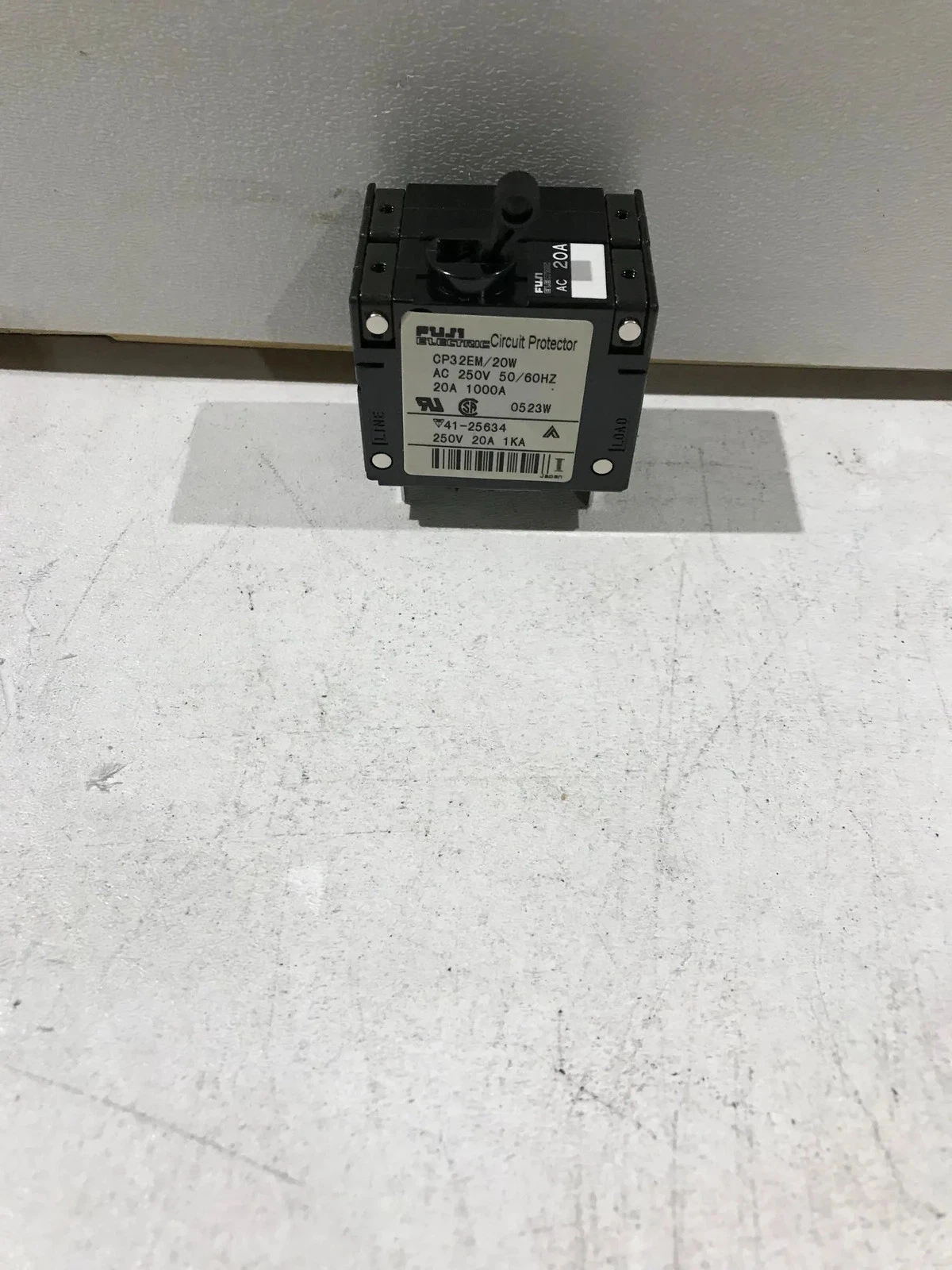 FUJI ELECTRIC CP32EM/20W CIRCUIT BREAKERS NEW - Image 3