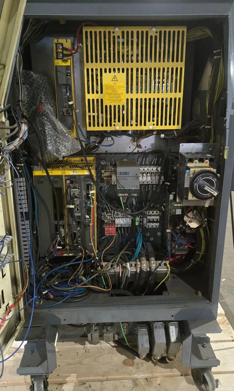 FANUC M-900iA/350 Complete with R-J3iC Controller USED - Image 13