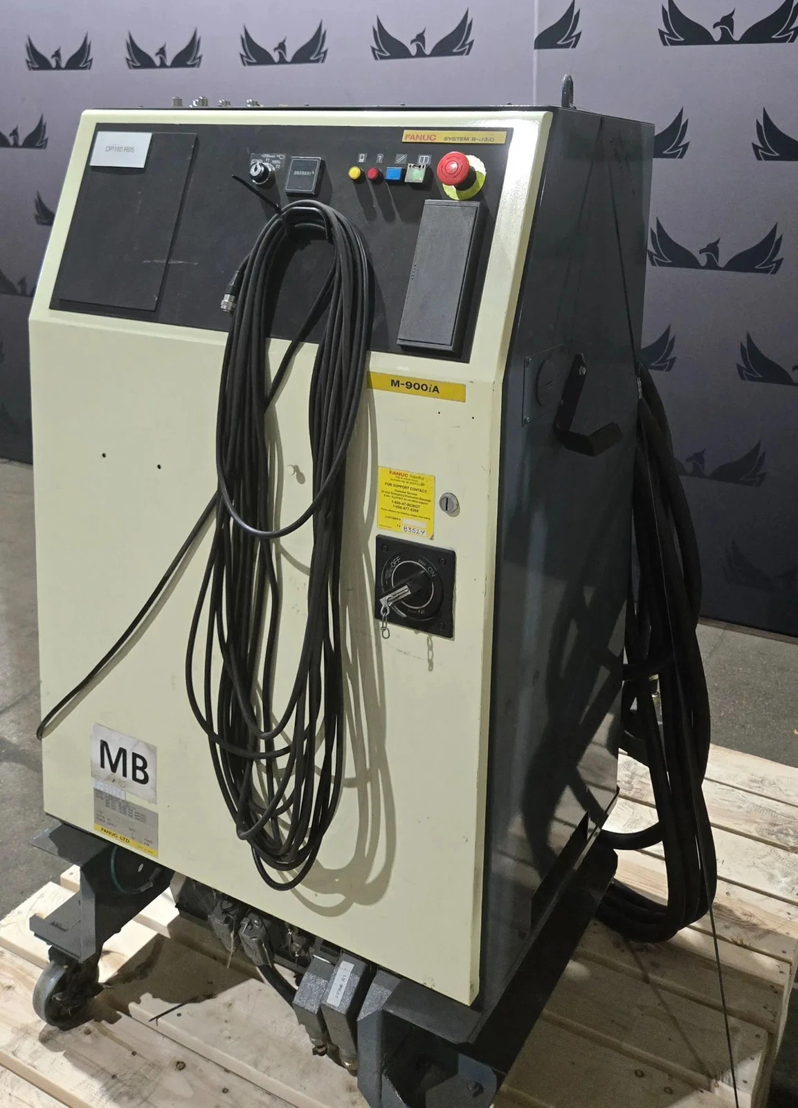 FANUC M900IA/350 Complete with R-J3iC Controller USED - Image 10