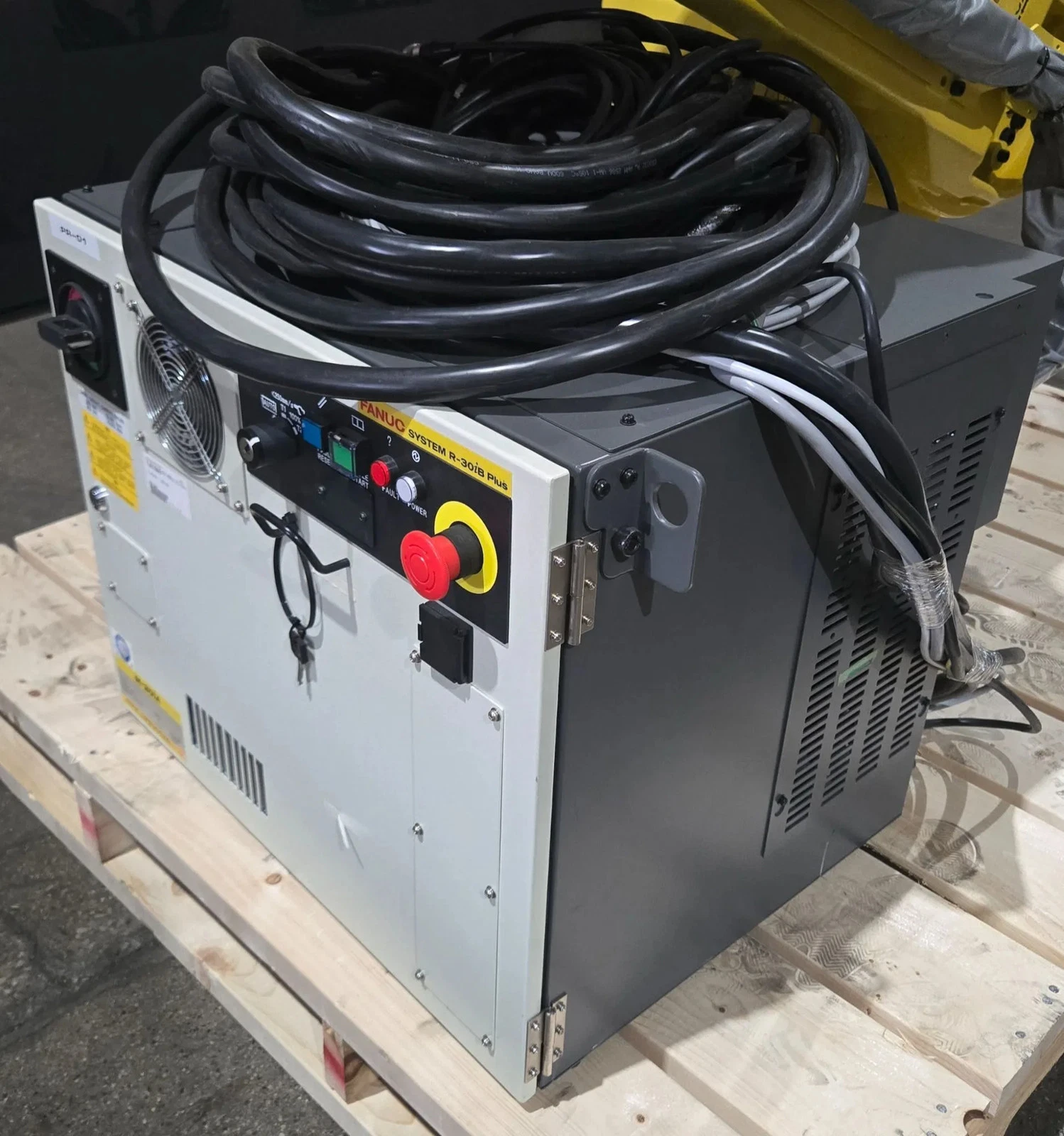 FANUC M-20iA/35M Complete with R-30iB Plus Controller USED - Image 11