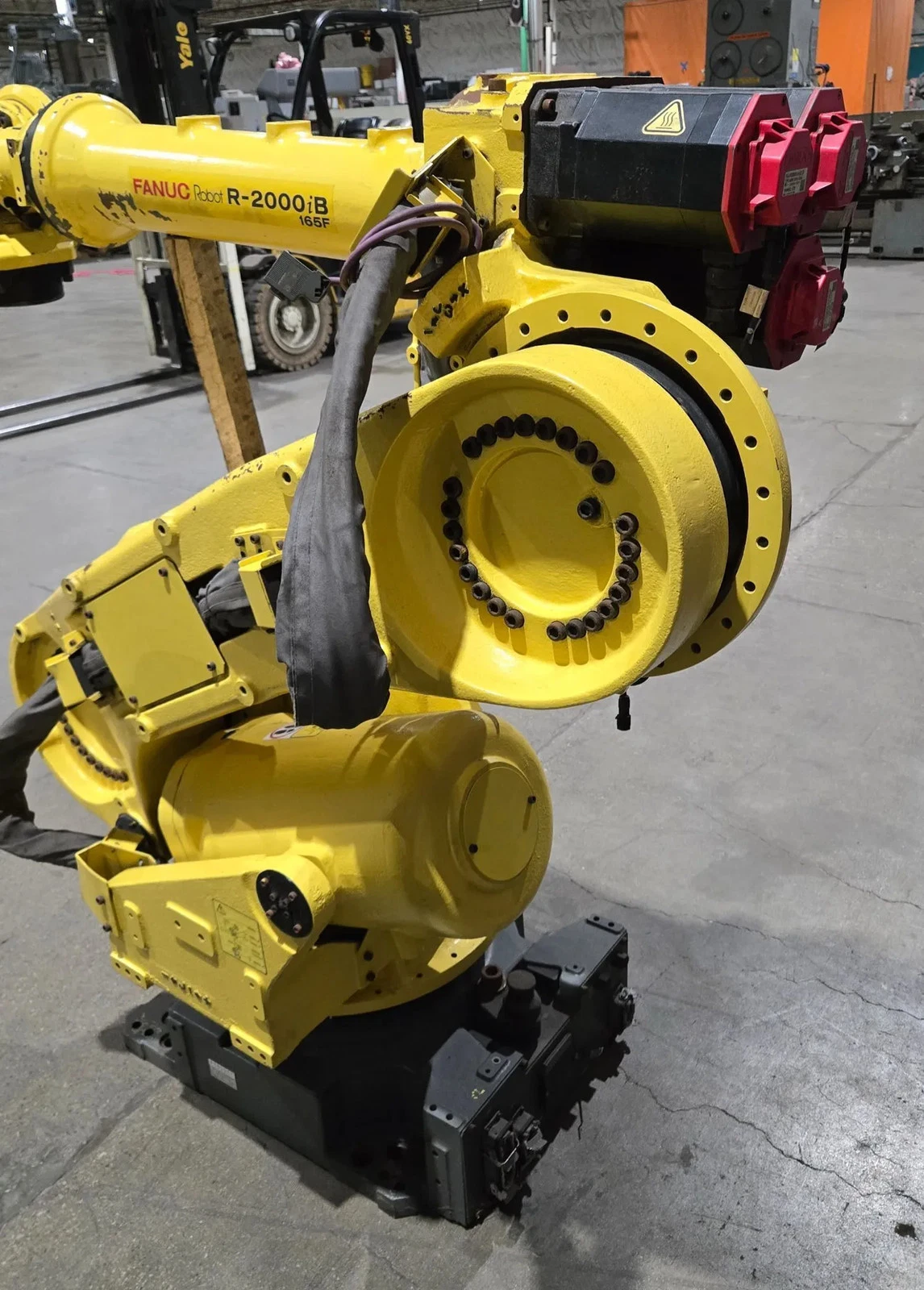 FANUC R-2000iB/165F with R-30iA Controller PARTS ONLY - Image 10